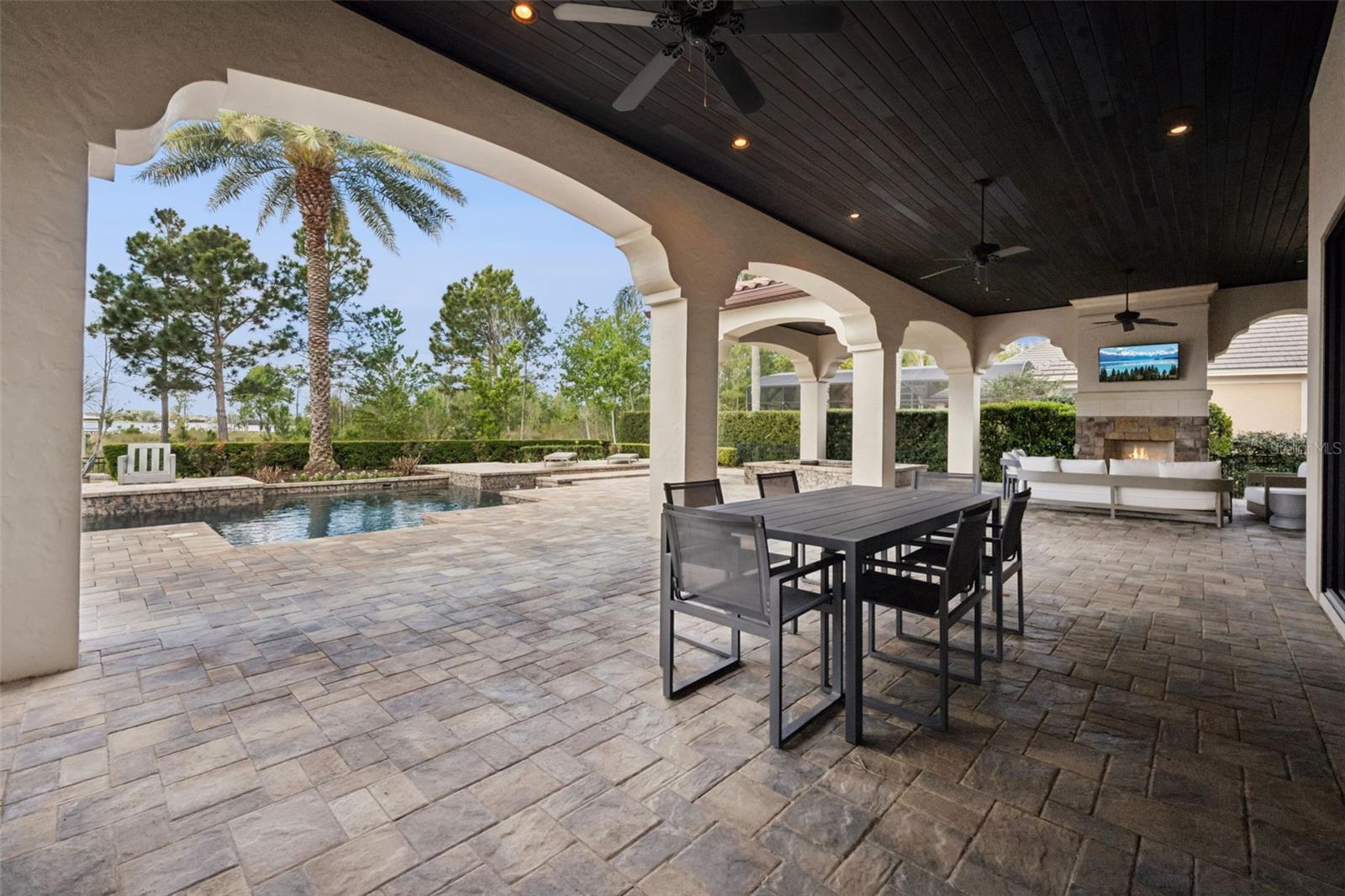 2018 CASTELLI BLVD, MOUNT DORA, FL, 32757