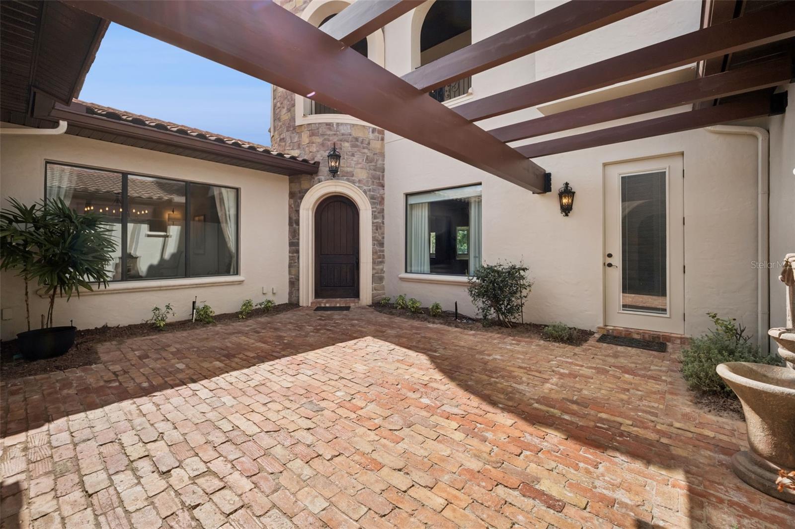 2018 CASTELLI BLVD, MOUNT DORA, FL, 32757