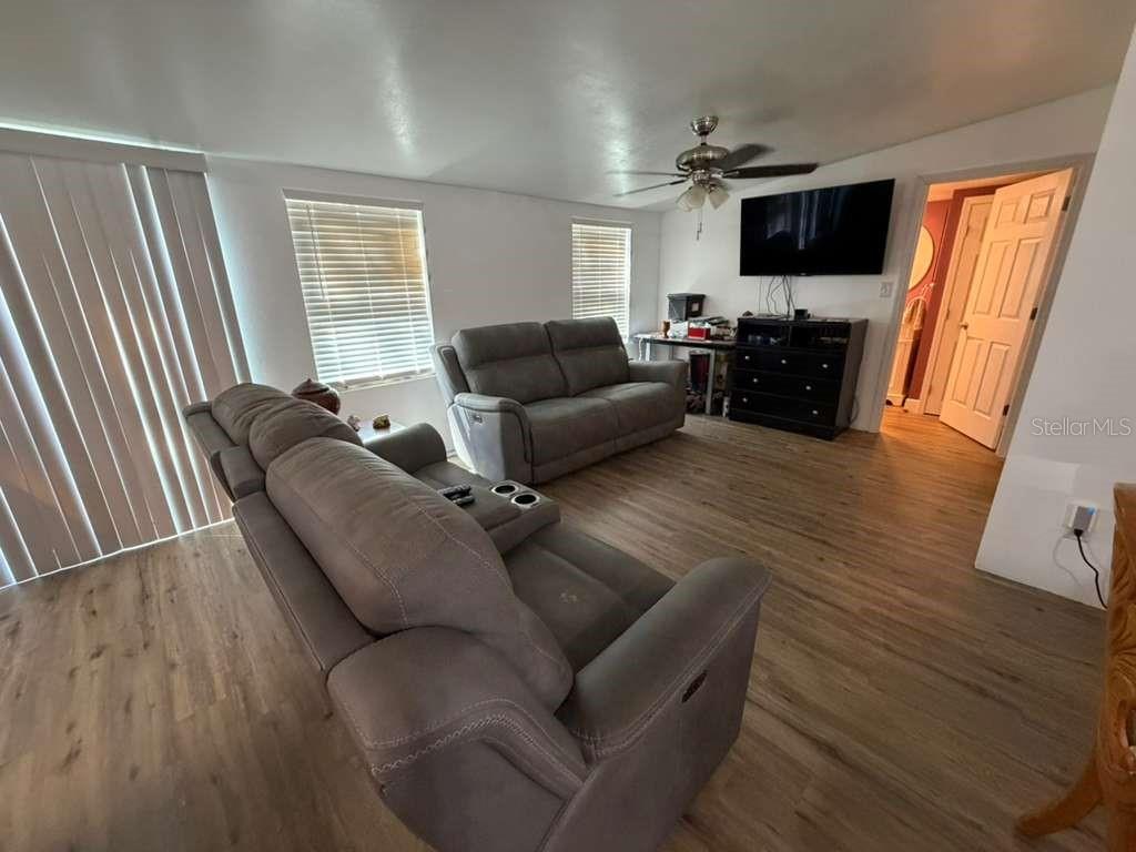 2412 ISLAND OAKS W, LAKELAND, FL, 33805