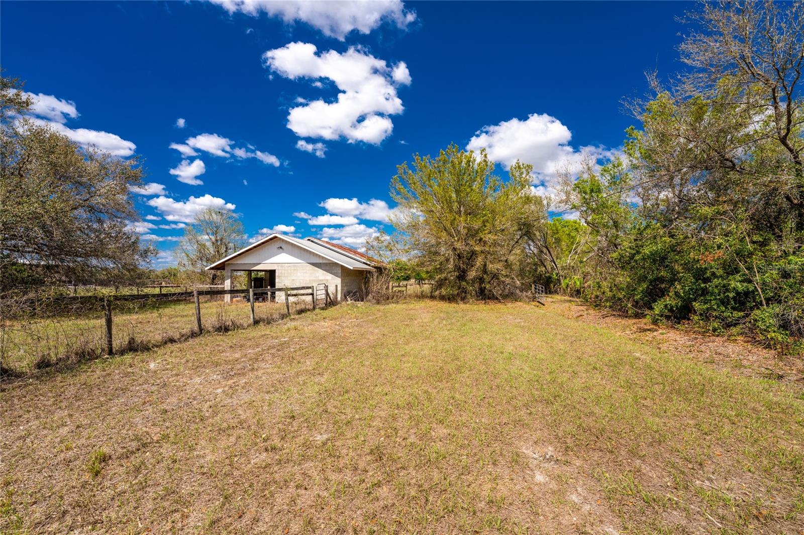 31840 WASHINGTON LOOP RD, PUNTA GORDA, FL, 33982