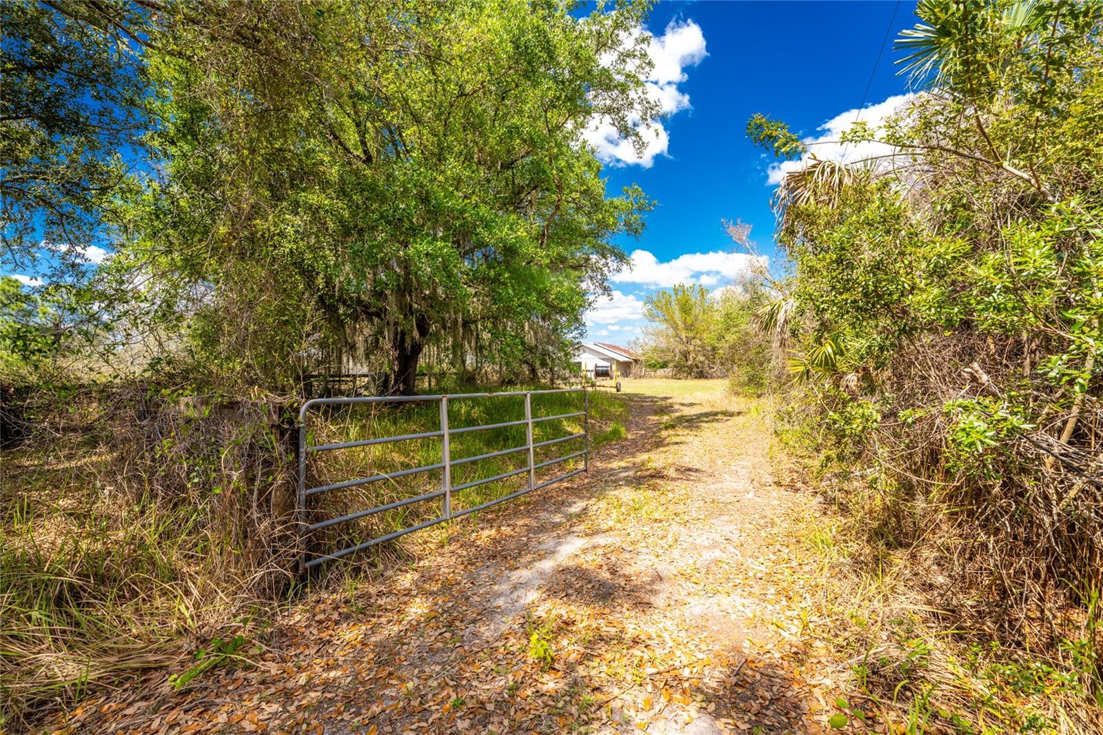 31840 WASHINGTON LOOP RD, PUNTA GORDA, FL, 33982