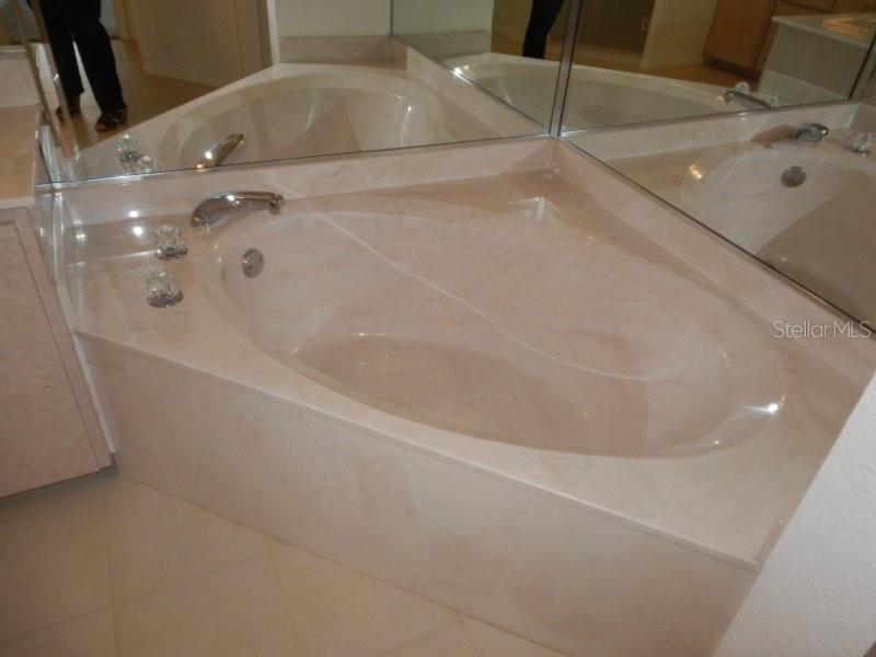 1980 AQUI ESTA DR, PUNTA GORDA, FL, 33950