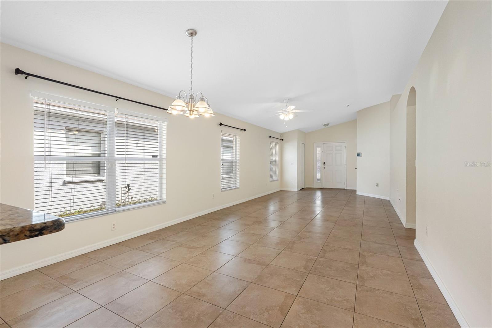 7924 CARRIAGE POINTE DR, GIBSONTON, FL, 33534
