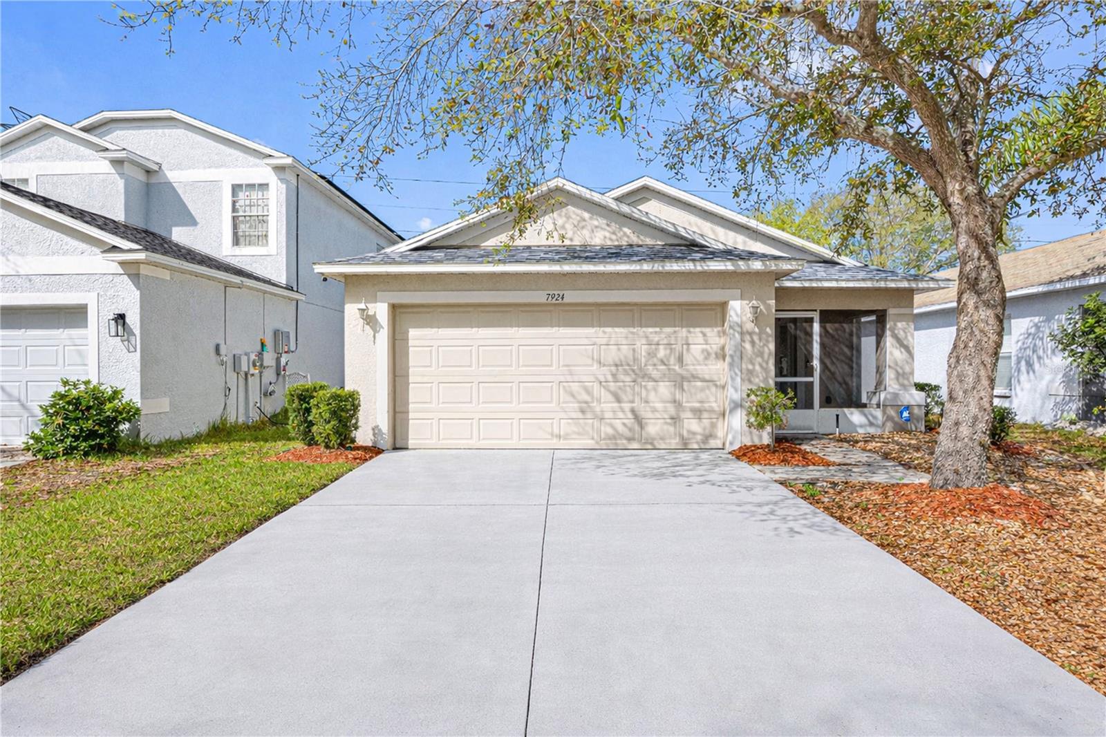7924 CARRIAGE POINTE DR, GIBSONTON, FL, 33534