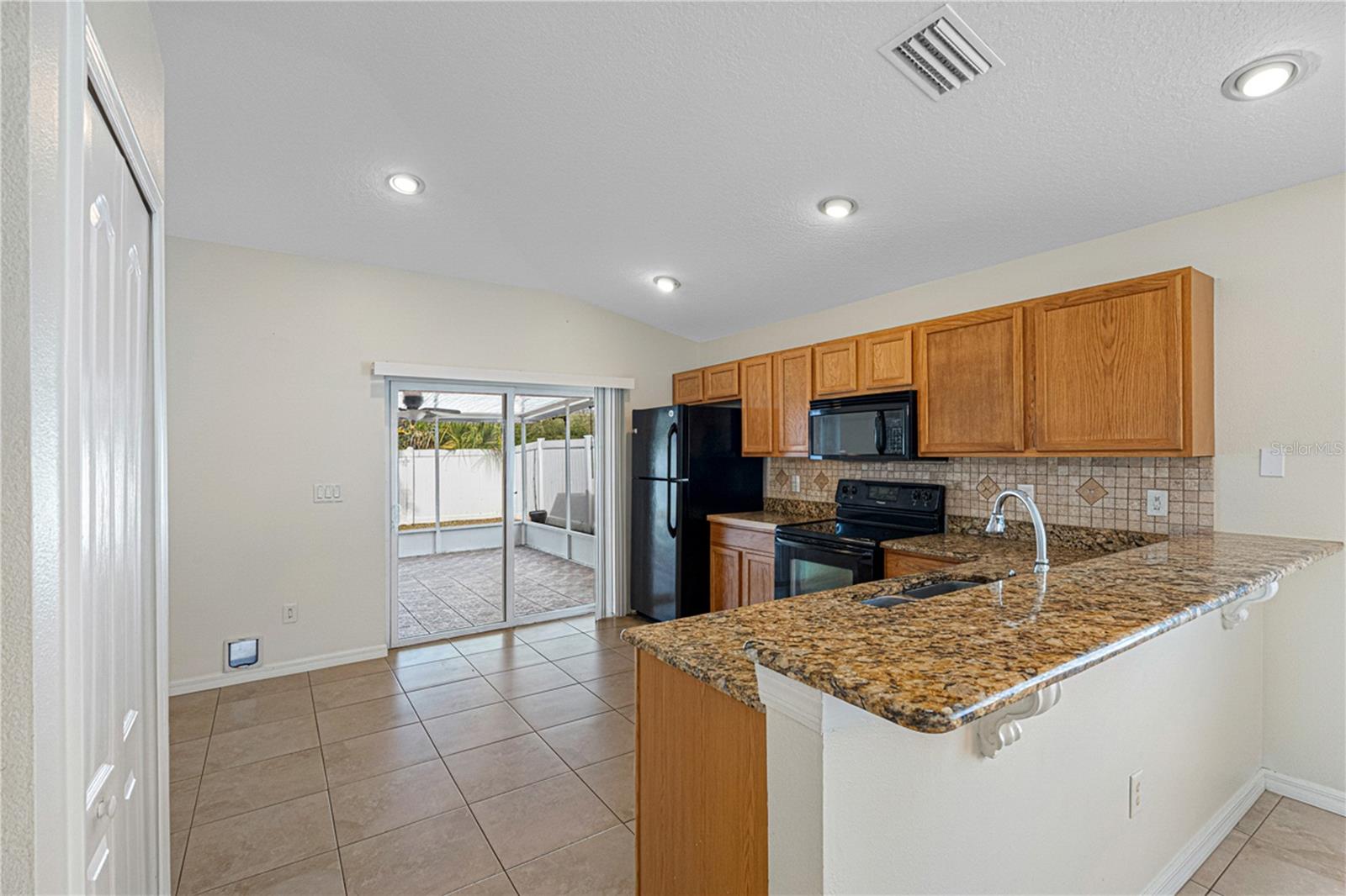 7924 CARRIAGE POINTE DR, GIBSONTON, FL, 33534