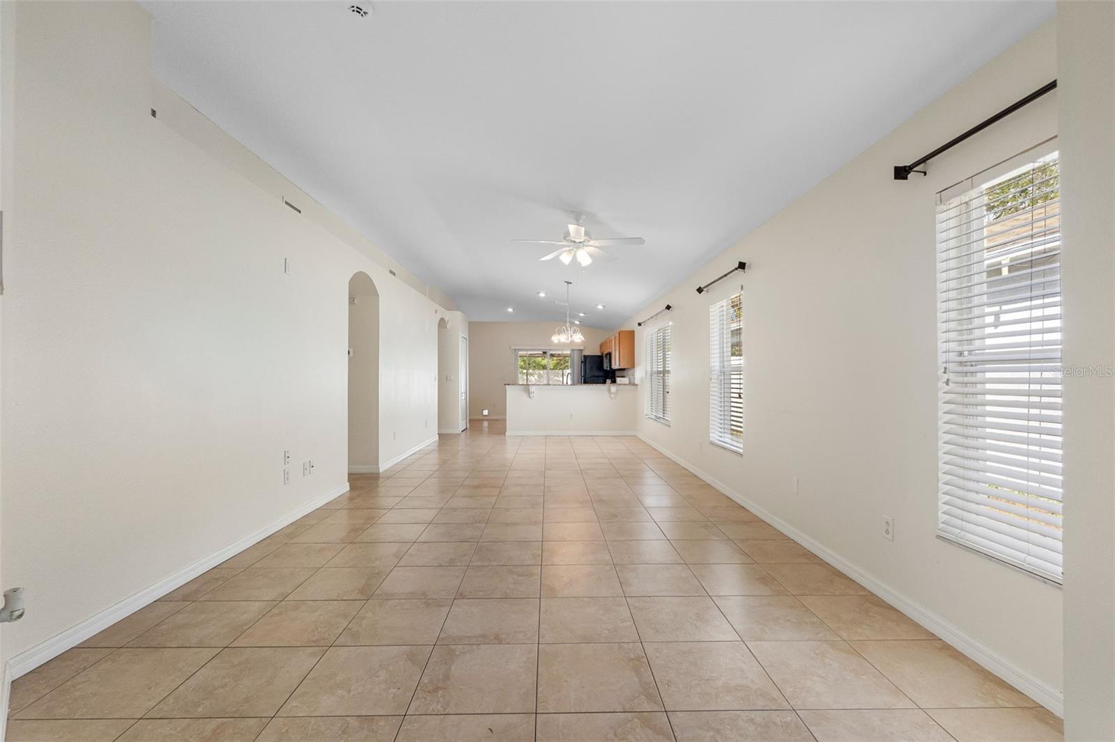 7924 CARRIAGE POINTE DR, GIBSONTON, FL, 33534