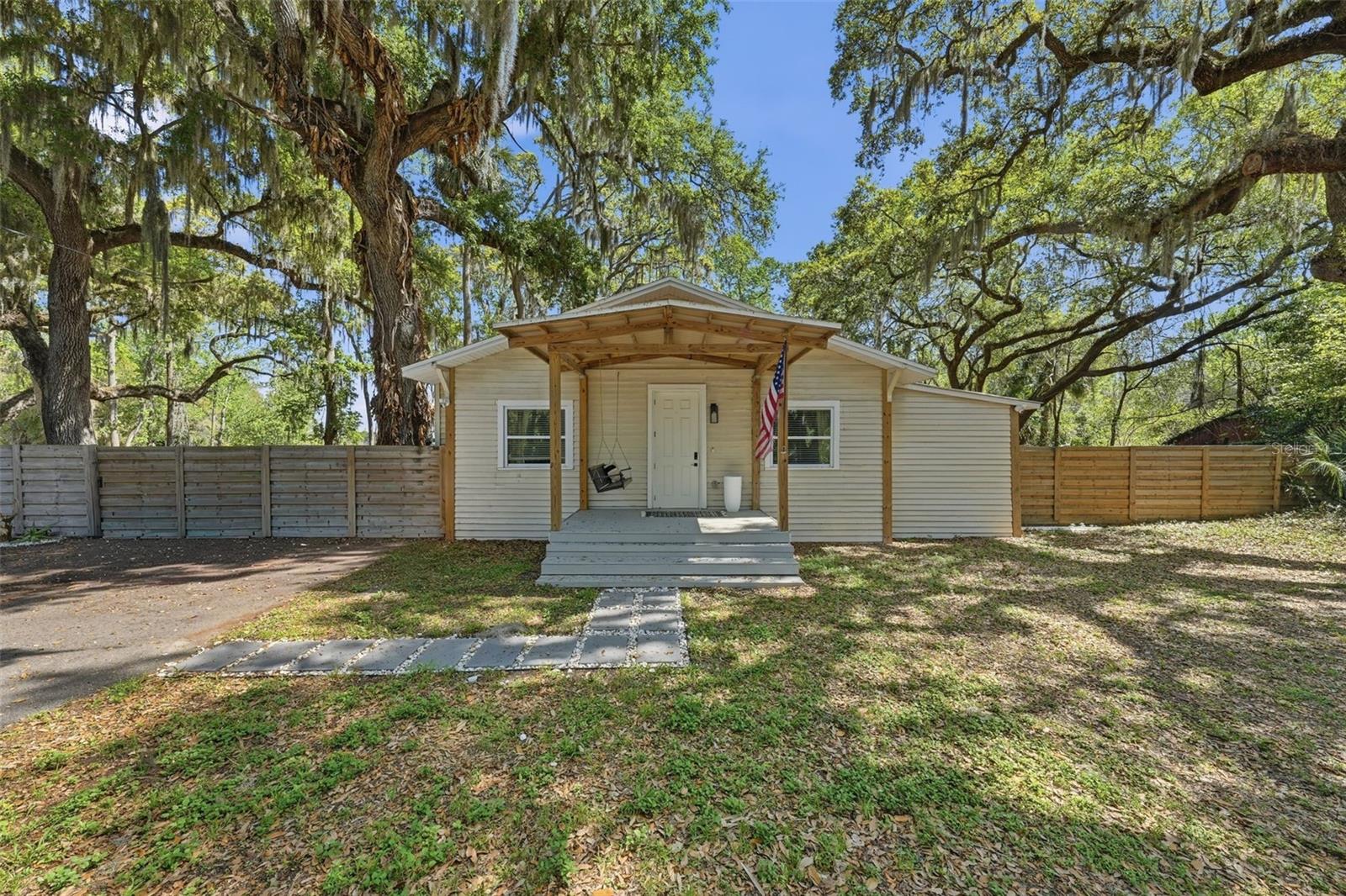 36104 EMERALDA AVE, LEESBURG, FL, 34788