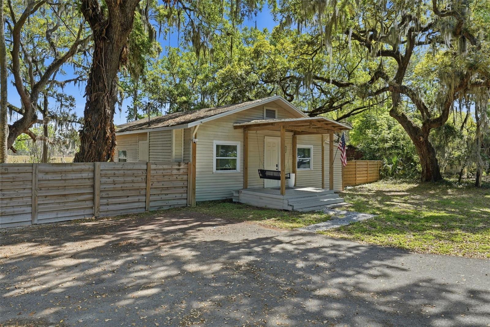 36104 EMERALDA AVE, LEESBURG, FL, 34788