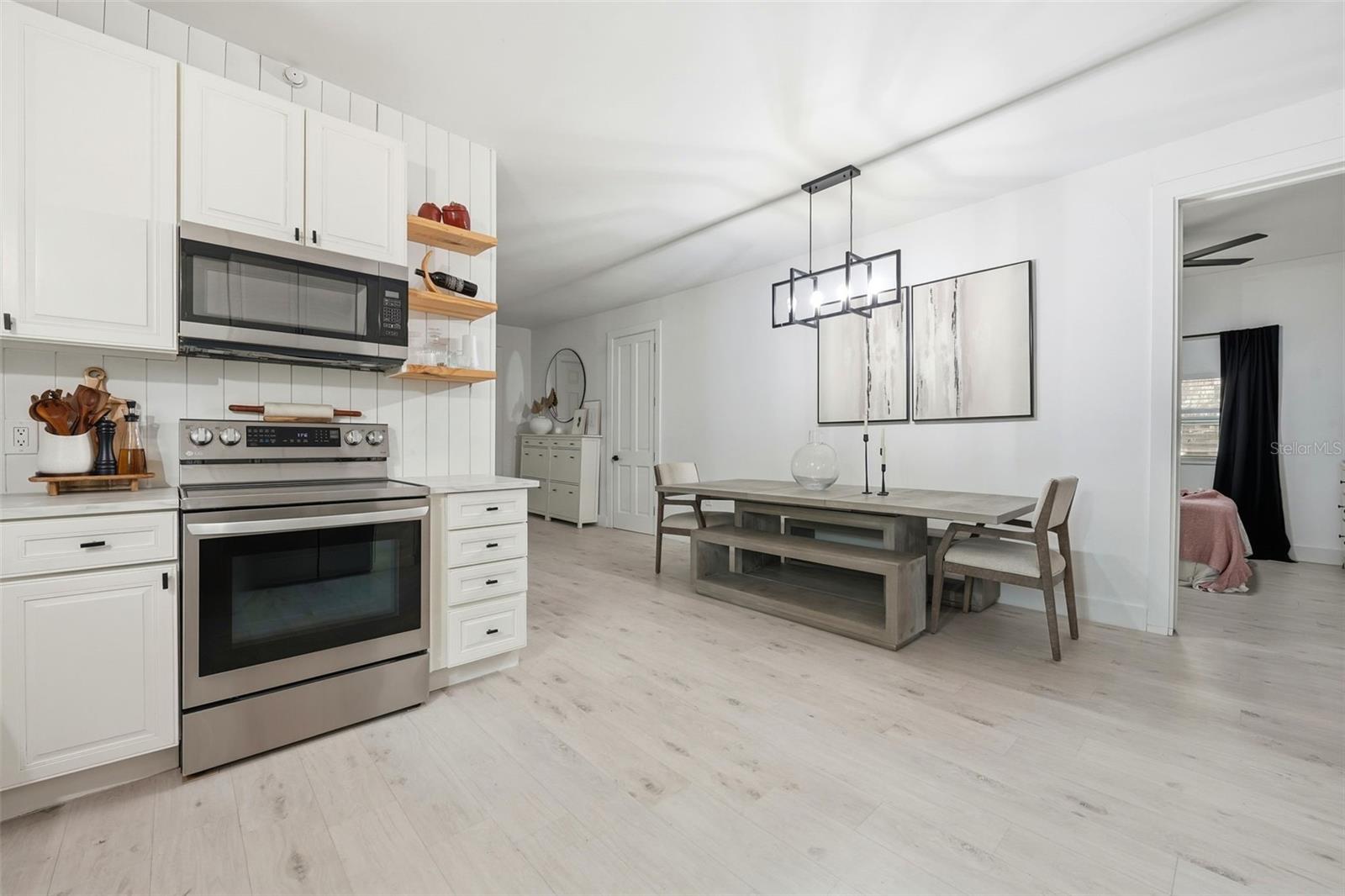 36104 EMERALDA AVE, LEESBURG, FL, 34788