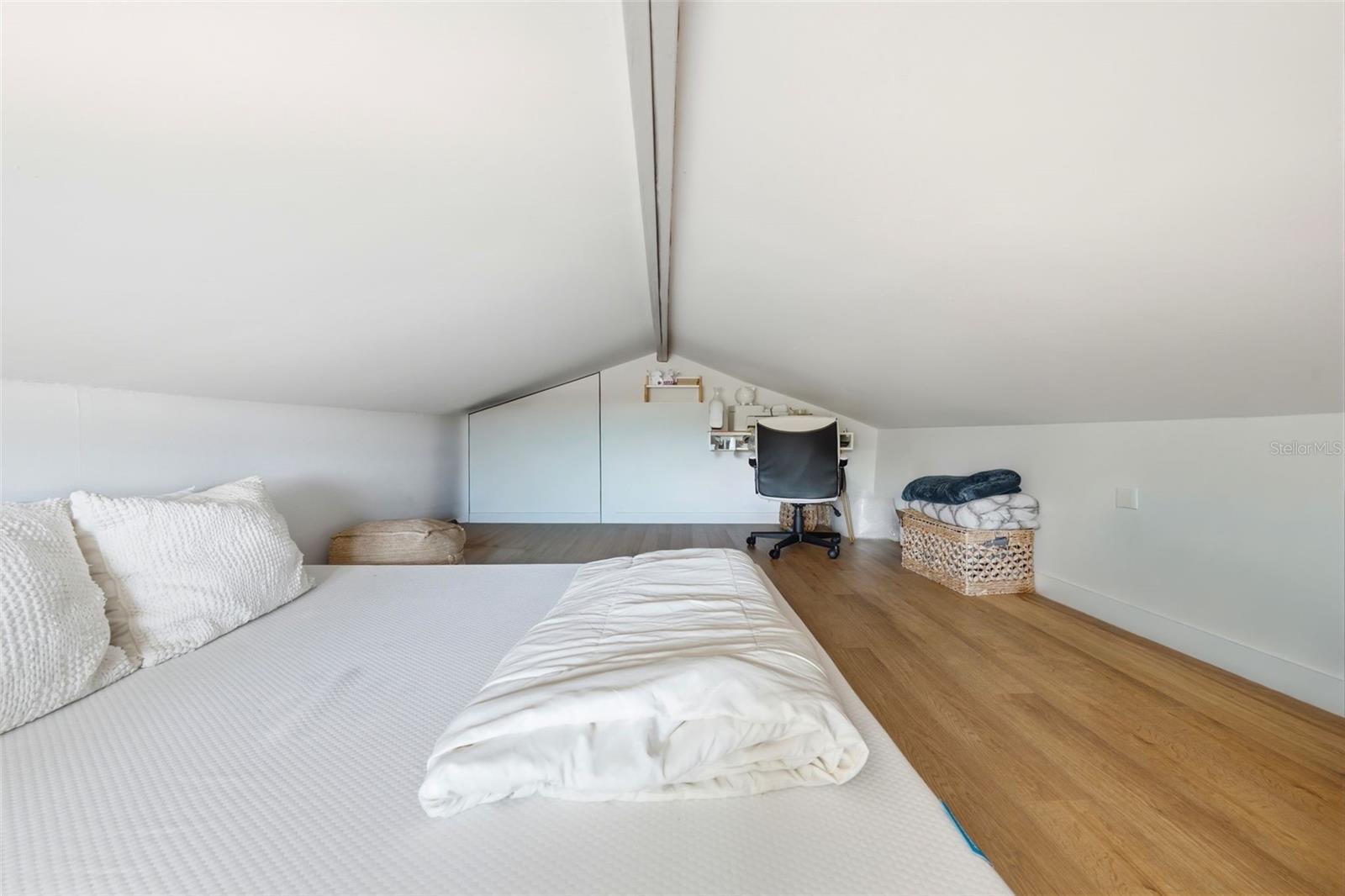 36104 EMERALDA AVE, LEESBURG, FL, 34788