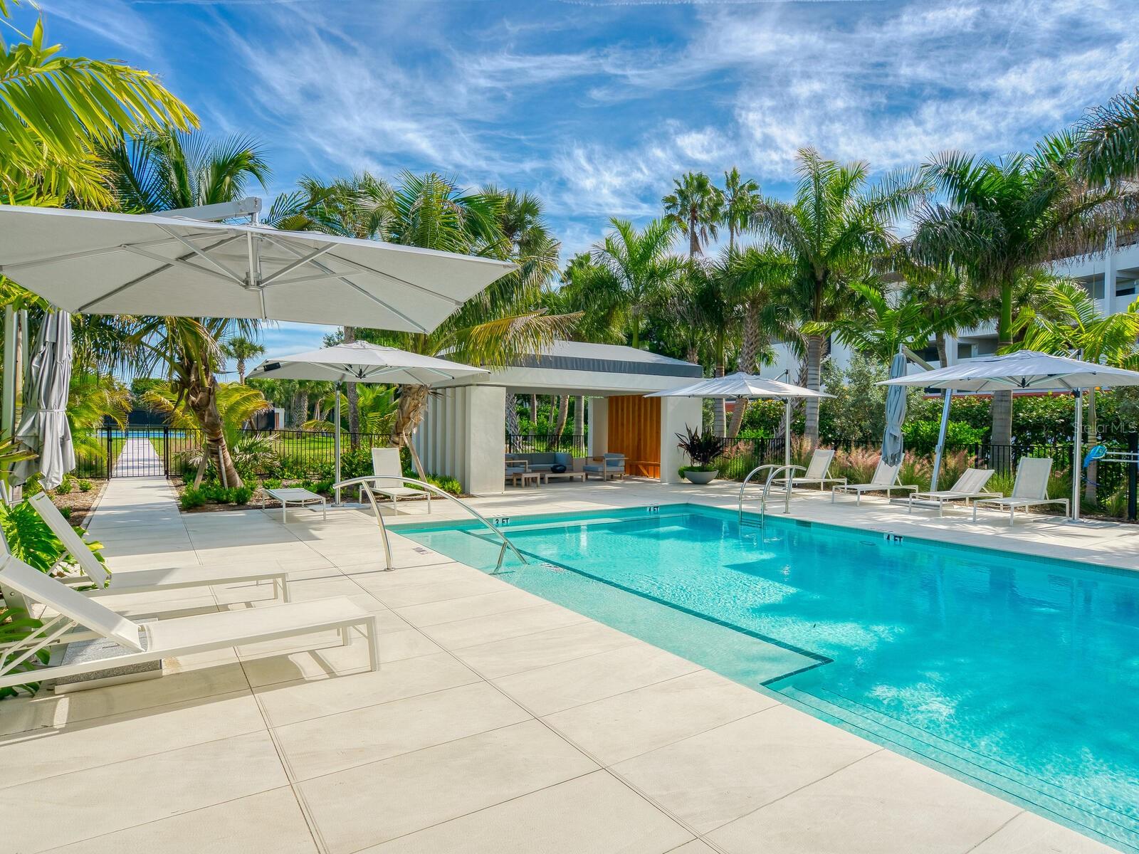 1511 GULF OF MEXICO DR #201, LONGBOAT KEY, FL, 34228