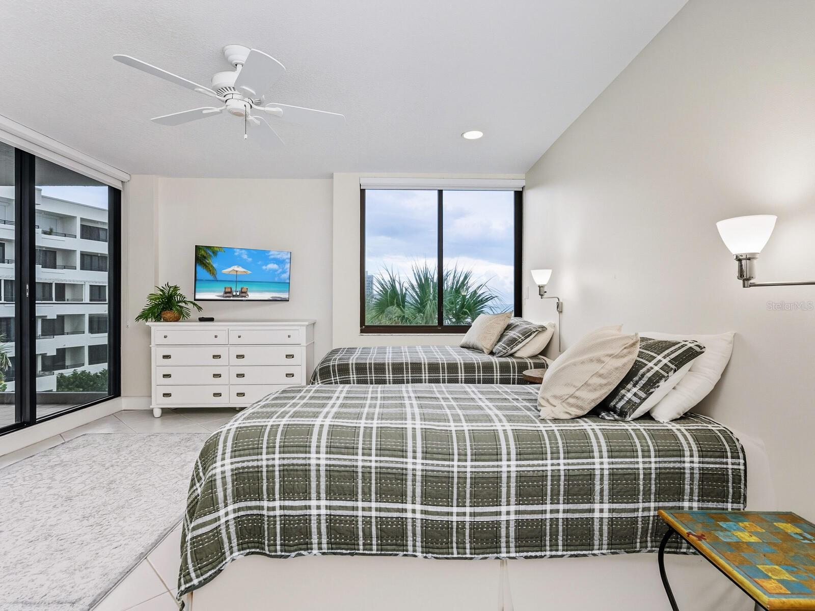 1511 GULF OF MEXICO DR #201, LONGBOAT KEY, FL, 34228