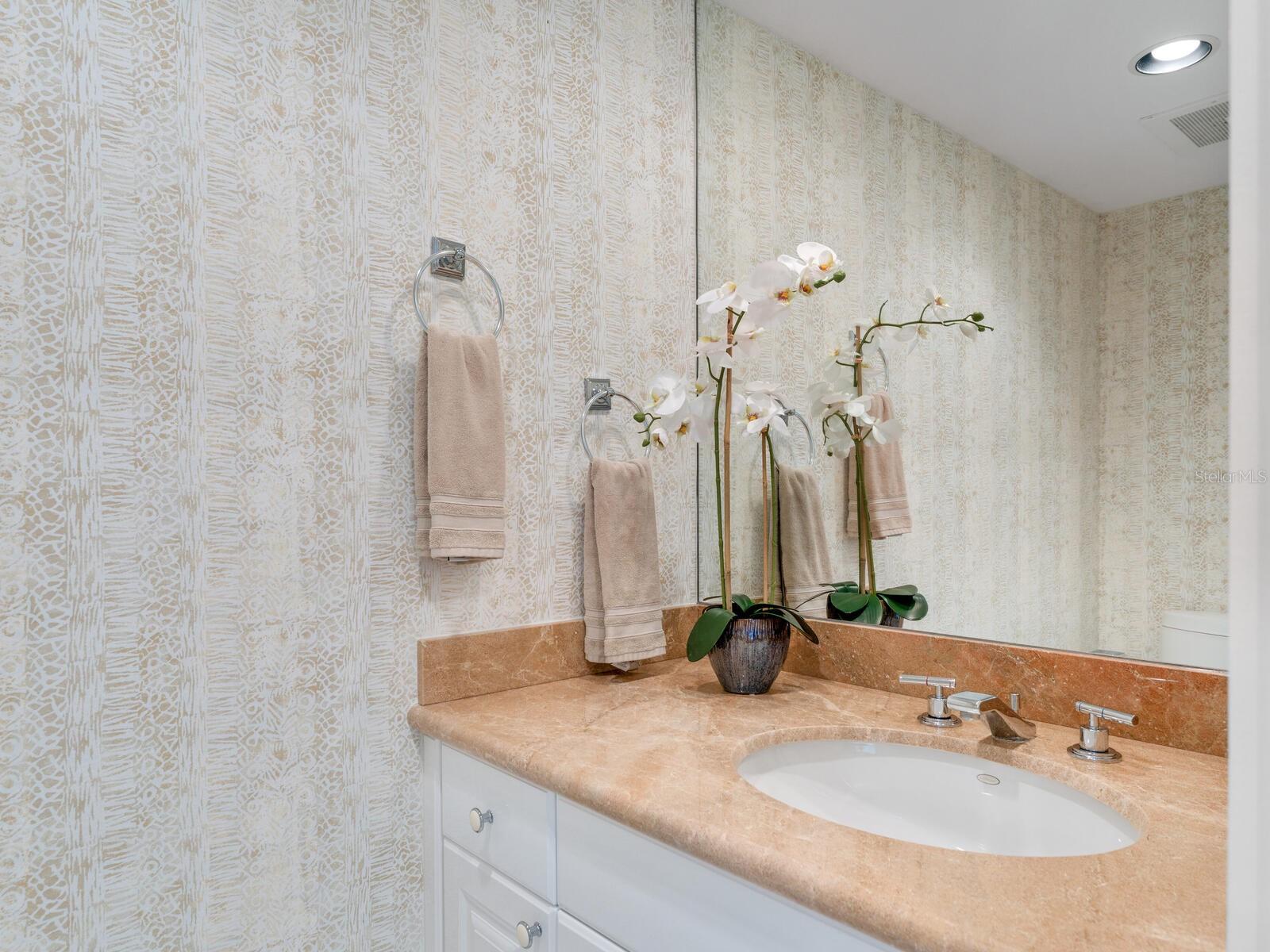 1511 GULF OF MEXICO DR #201, LONGBOAT KEY, FL, 34228