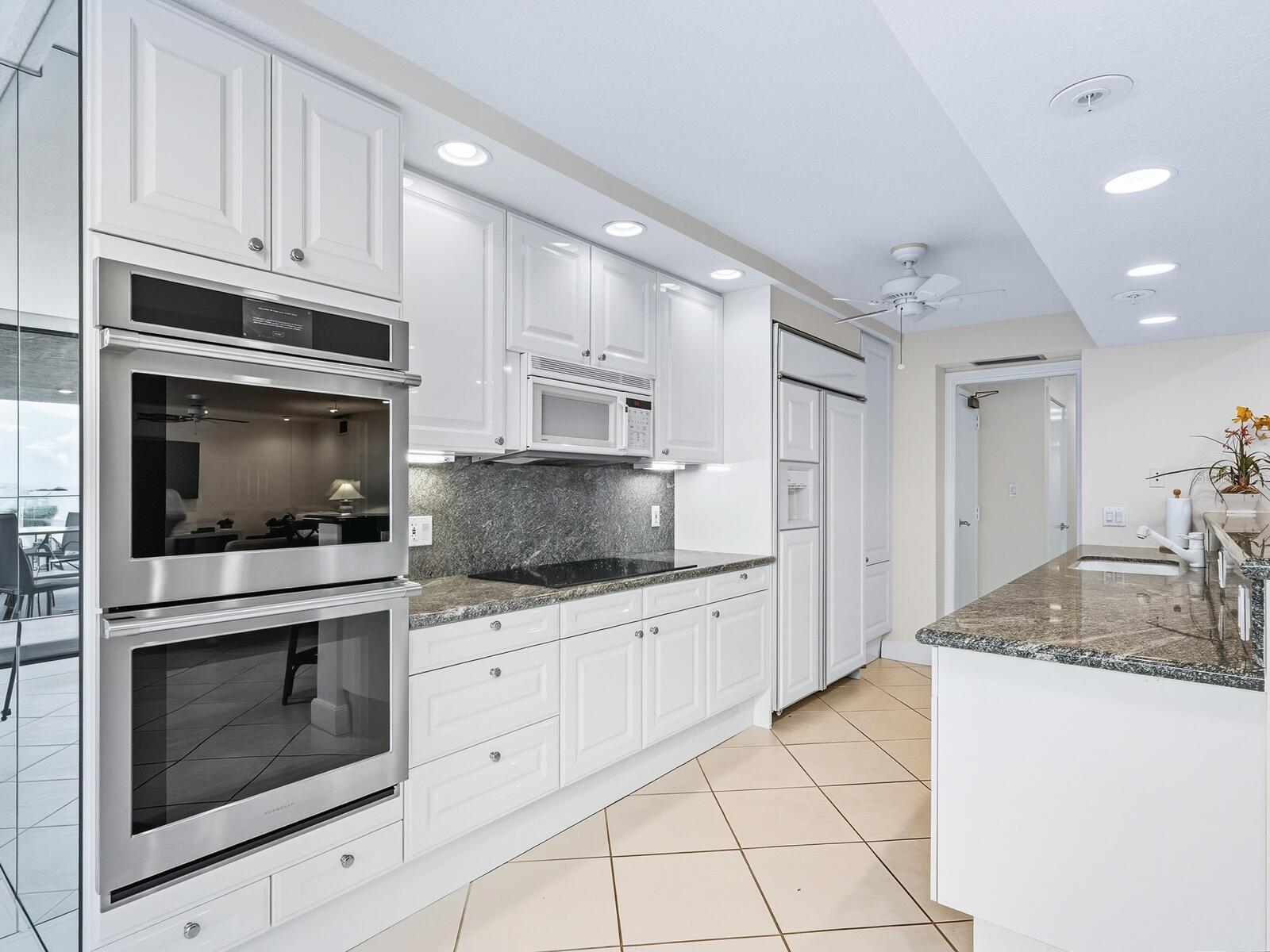 1511 GULF OF MEXICO DR #201, LONGBOAT KEY, FL, 34228