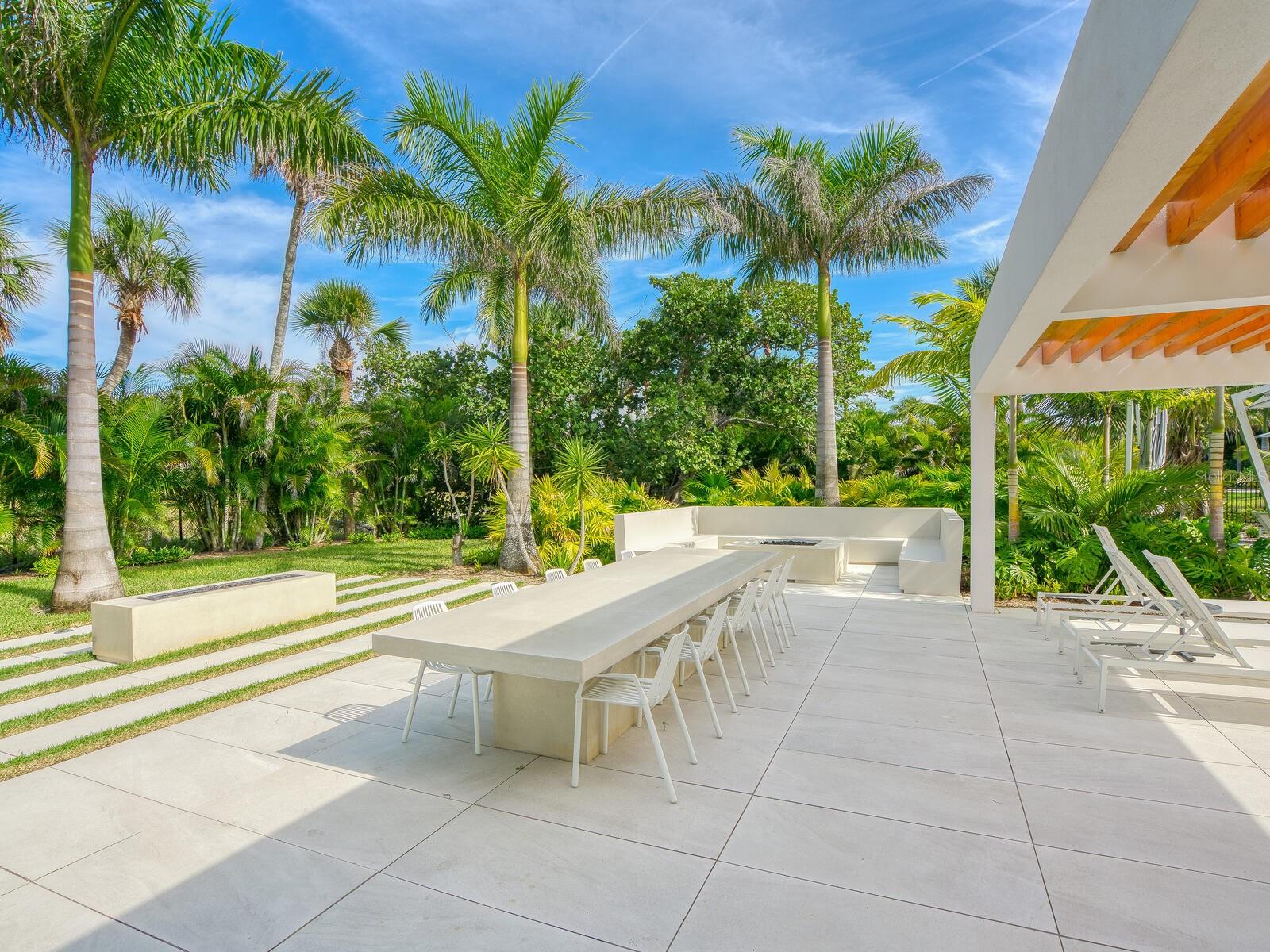 1511 GULF OF MEXICO DR #201, LONGBOAT KEY, FL, 34228