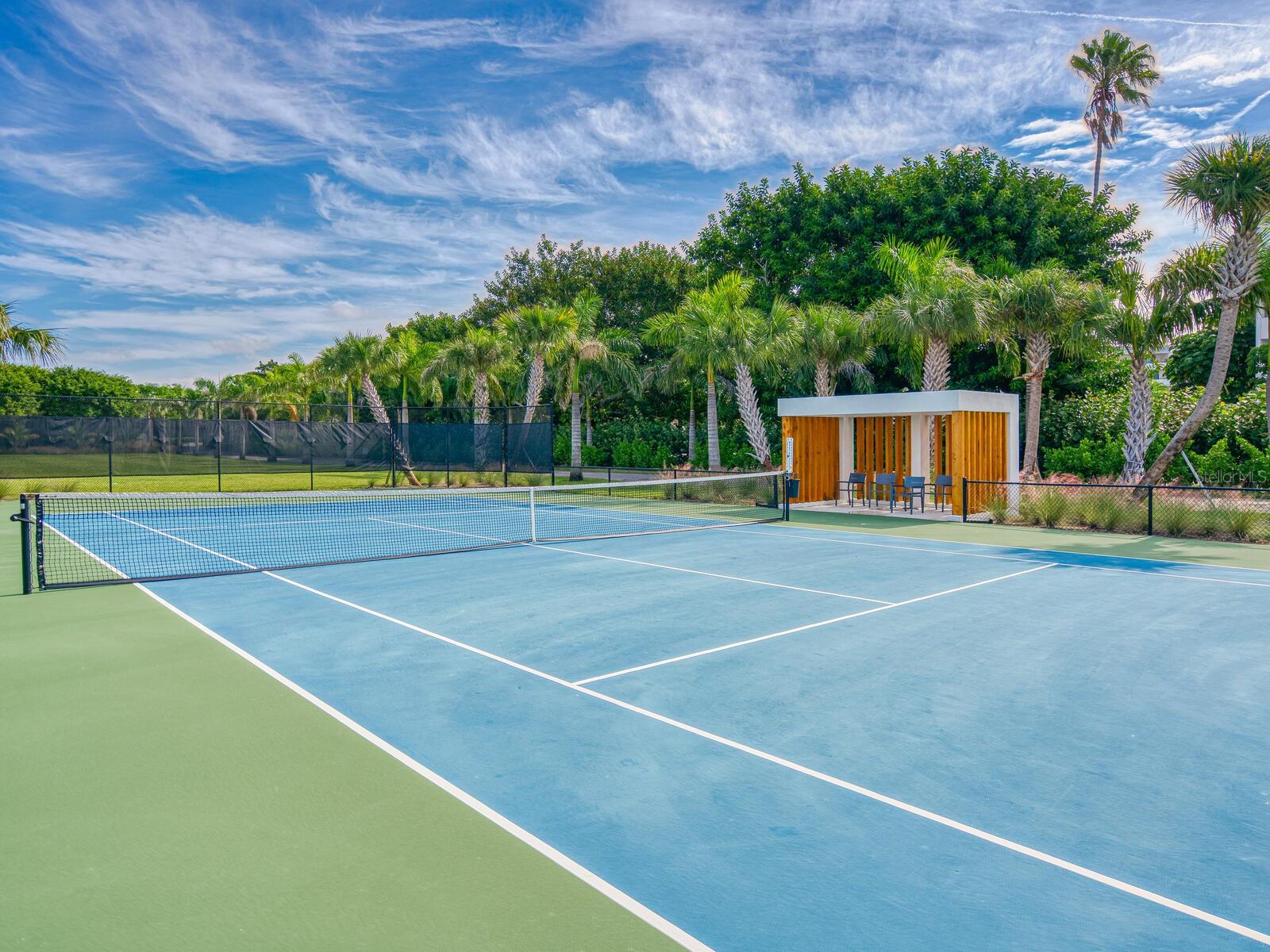 1511 GULF OF MEXICO DR #201, LONGBOAT KEY, FL, 34228