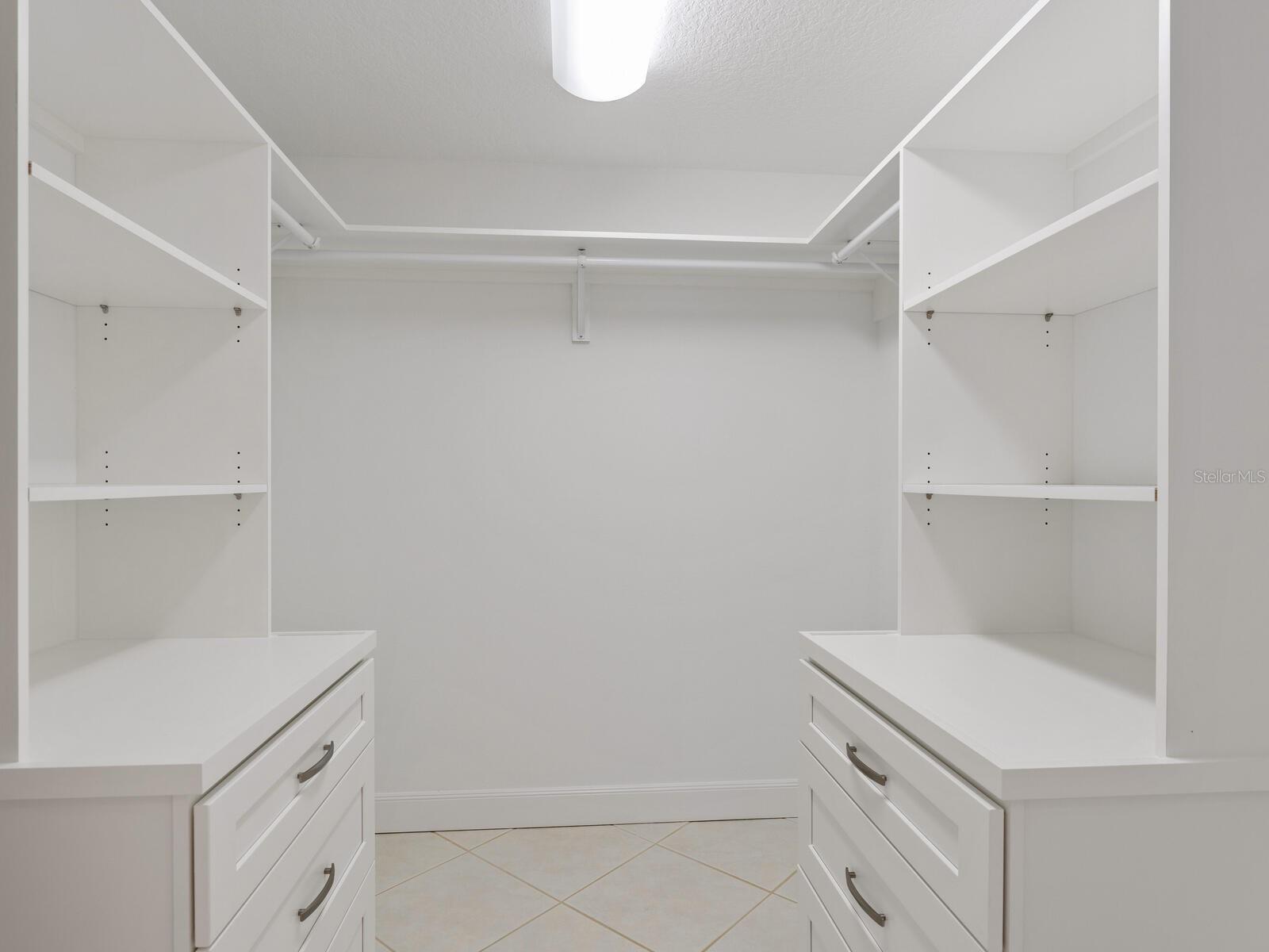 1511 GULF OF MEXICO DR #201, LONGBOAT KEY, FL, 34228