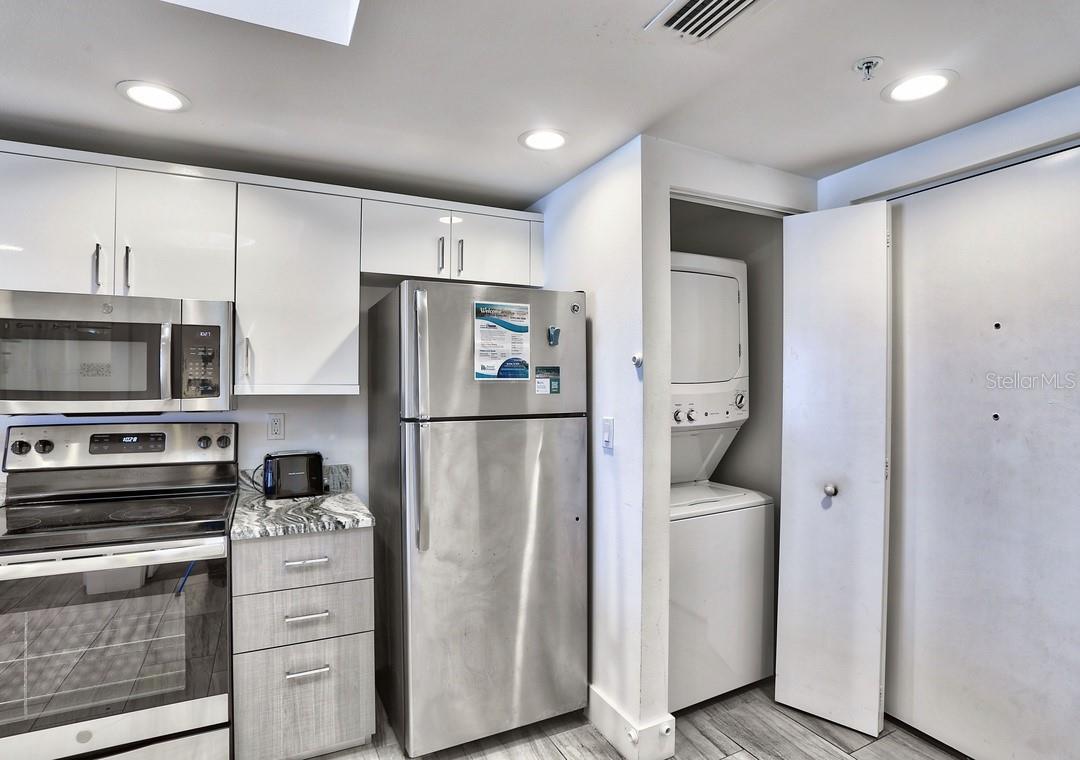 10116 GULF BLVD #203W, TREASURE ISLAND, FL, 33706