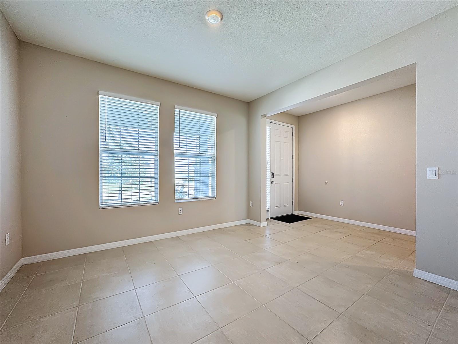 Dining View of Entry