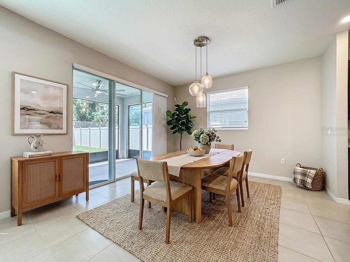 Virtually Staged Casual Dining/Nook