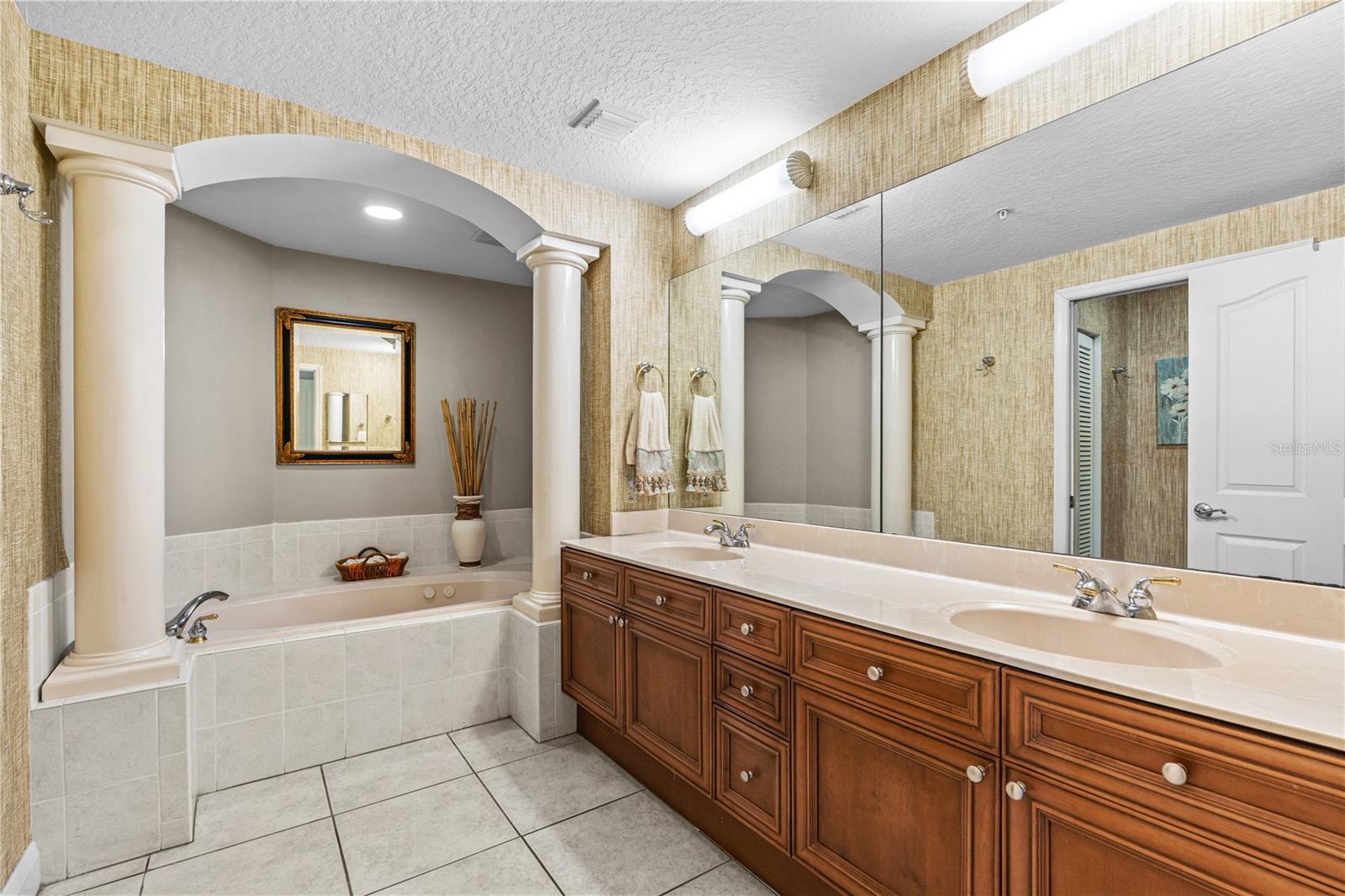 2300 N ATLANTIC AVE #101, DAYTONA BEACH, FL, 32118