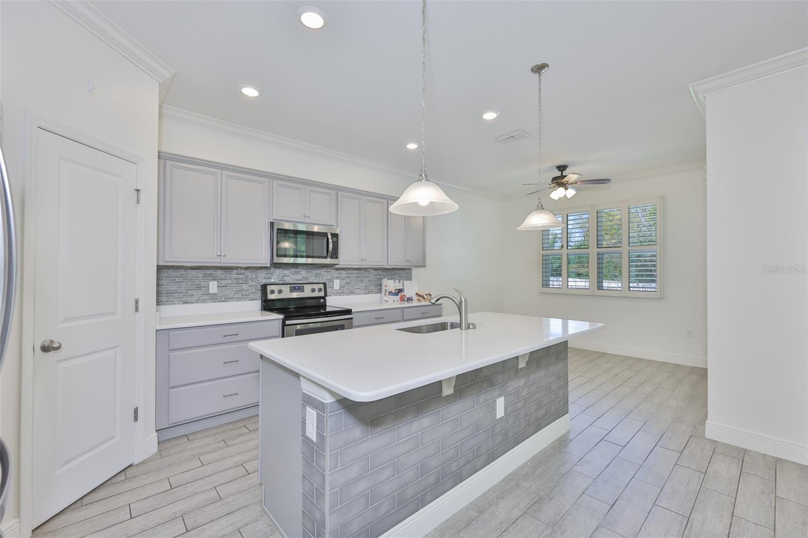 10567 LAGUNA PLAINS DR, RIVERVIEW, FL, 33578