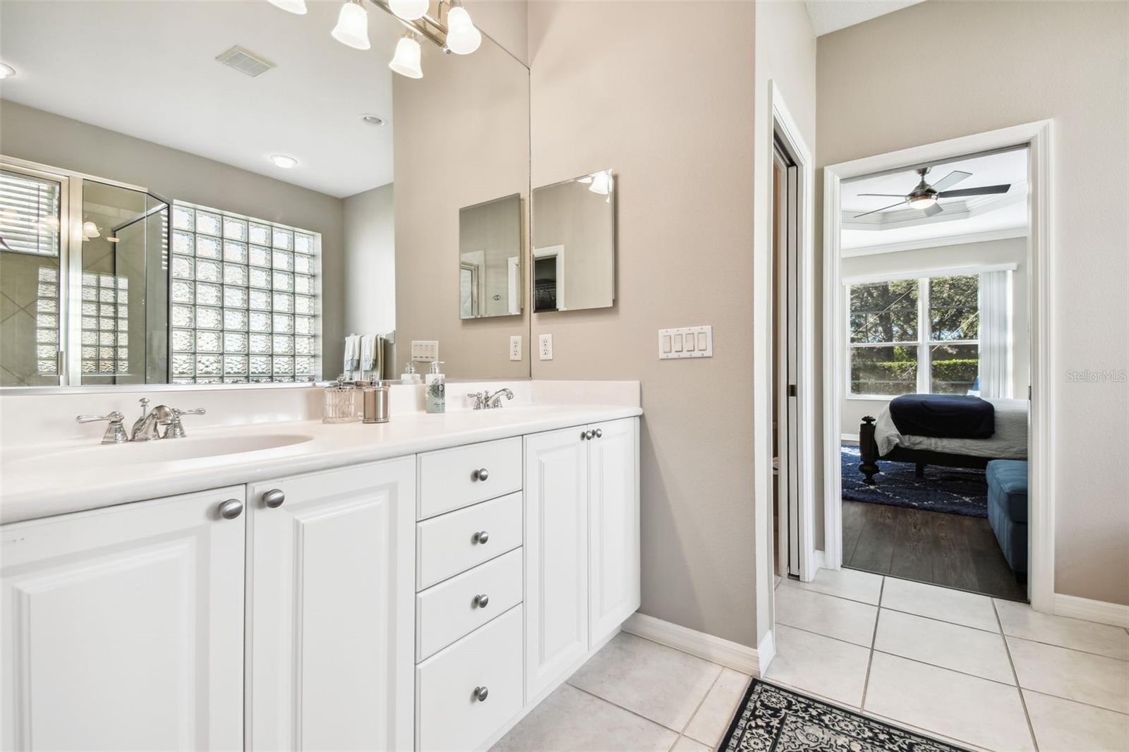 7328 LAKE FOREST GLN, LAKEWOOD RANCH, FL, 34202