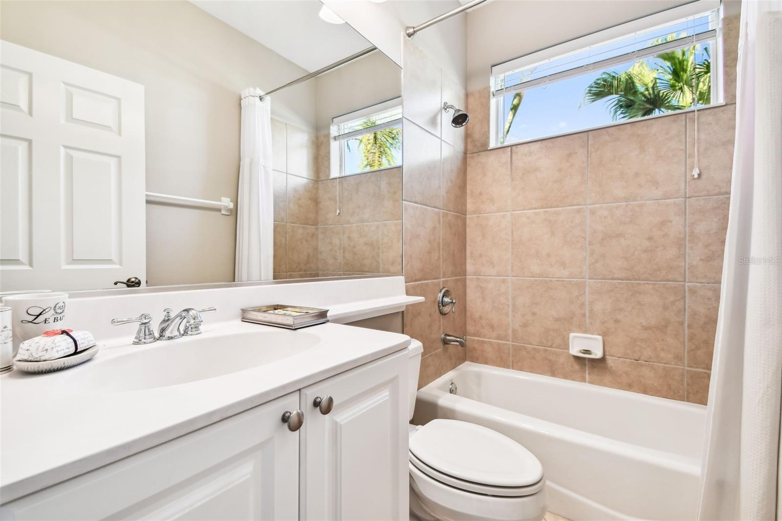 7328 LAKE FOREST GLN, LAKEWOOD RANCH, FL, 34202