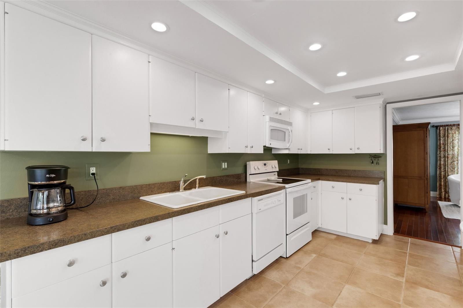 3016 CHASE CIR, SARASOTA, FL, 34231