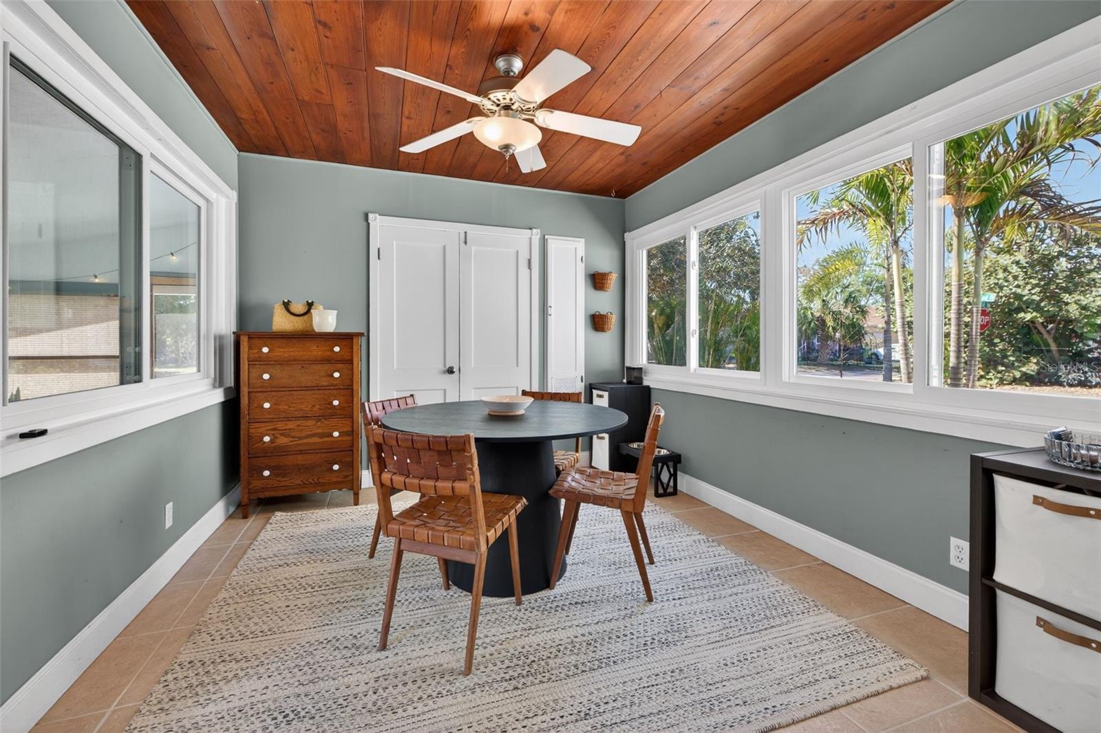 1246 37TH AVE N, ST PETERSBURG, FL, 33704