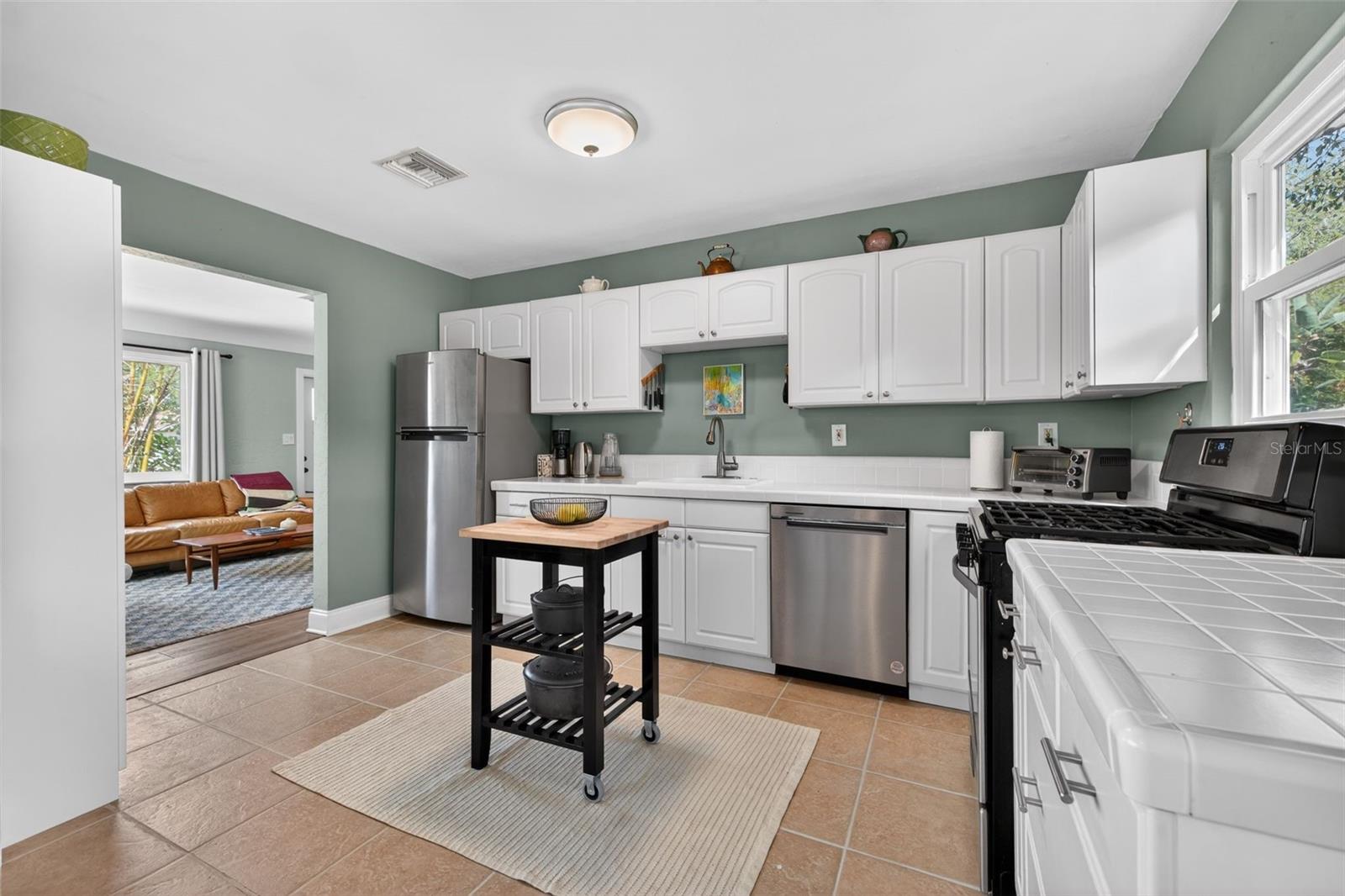 1246 37TH AVE N, ST PETERSBURG, FL, 33704