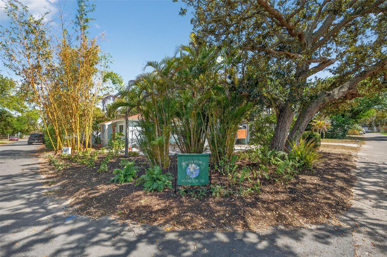 1246 37TH AVE N, ST PETERSBURG, FL, 33704