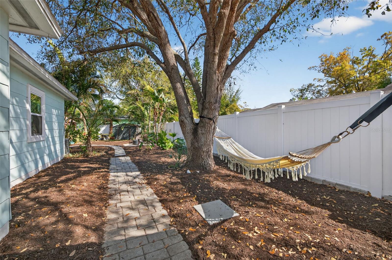 1246 37TH AVE N, ST PETERSBURG, FL, 33704