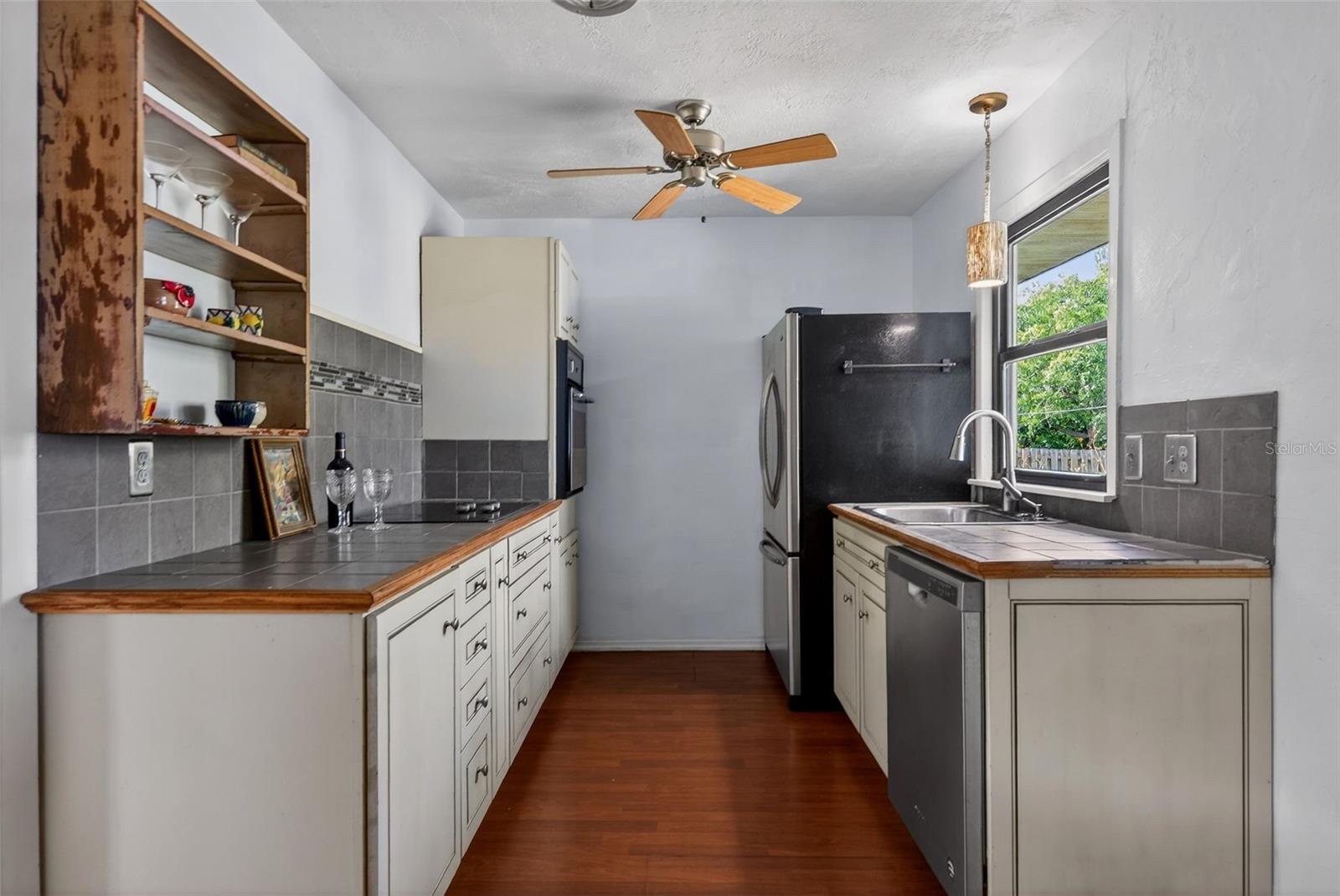 6338 BEECHWOOD AVE, SARASOTA, FL, 34231