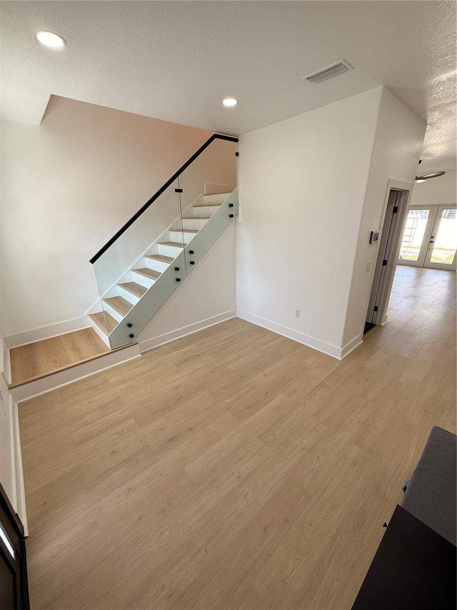 2729 W UNION ST, TAMPA, FL, 33607