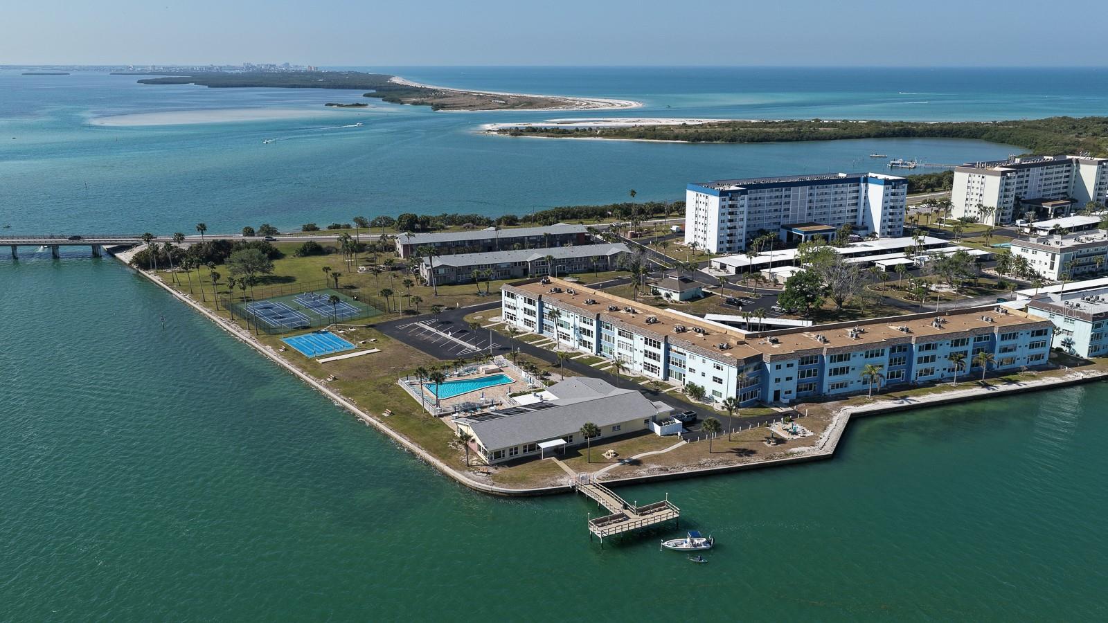 Spacious layout within the well-established Royal Stewart Arms community