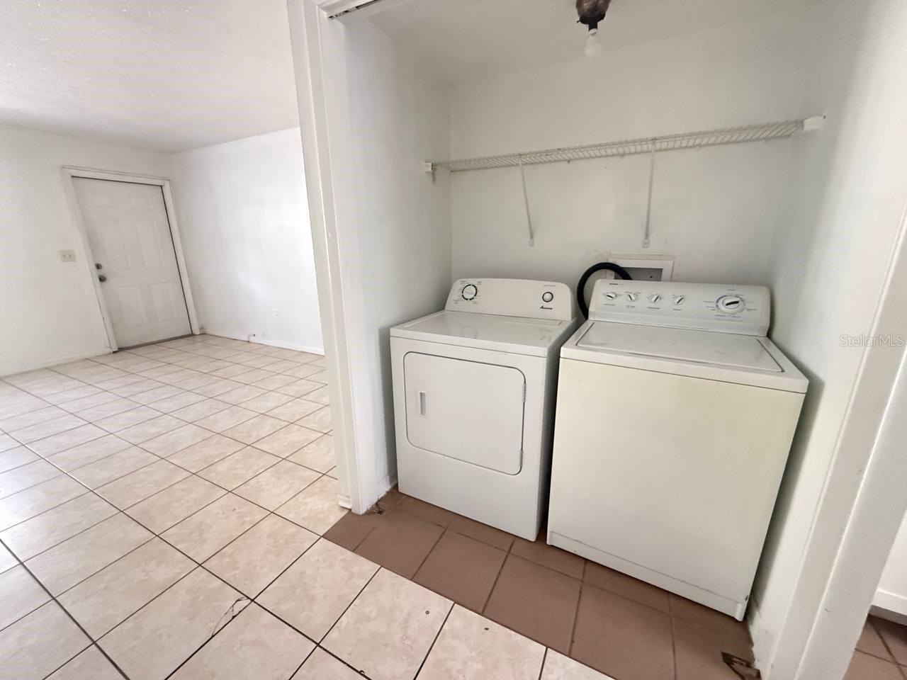 8505 N TAMPA ST #B, TAMPA, FL, 33604