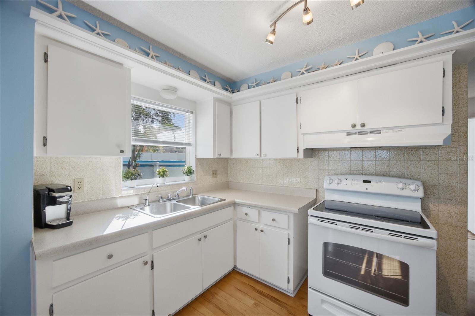 2217 LAUREN DR, LARGO, FL, 33774
