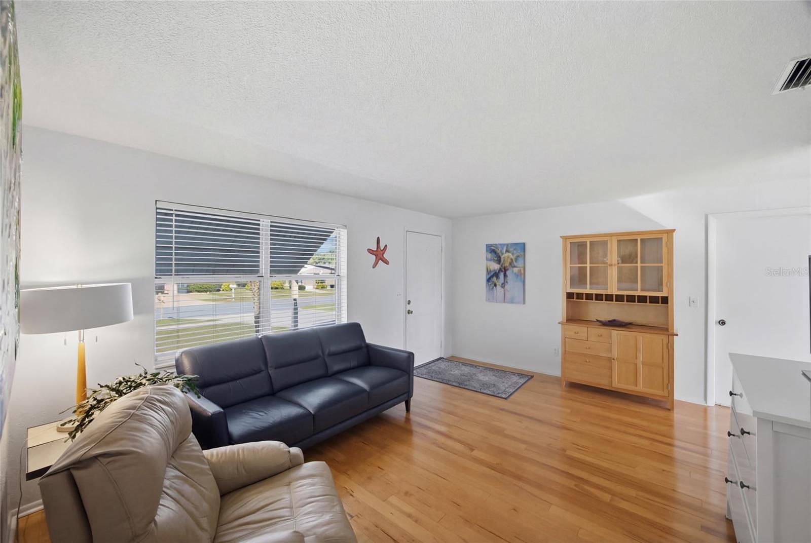 2217 LAUREN DR, LARGO, FL, 33774