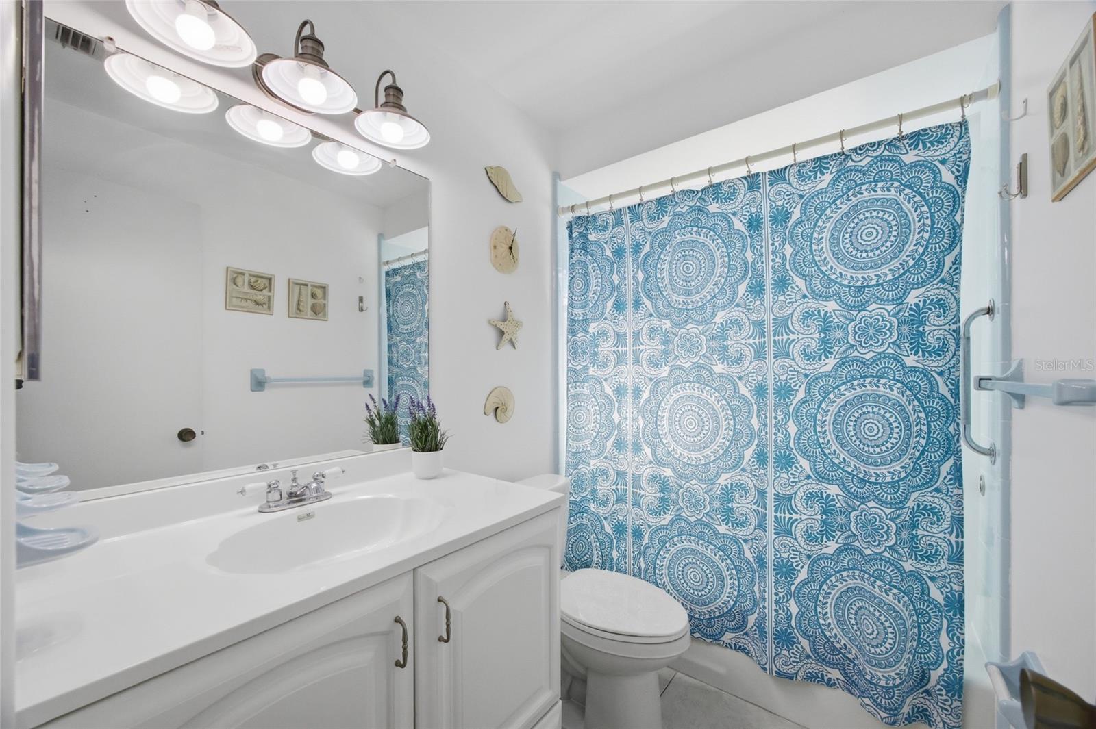 2217 LAUREN DR, LARGO, FL, 33774