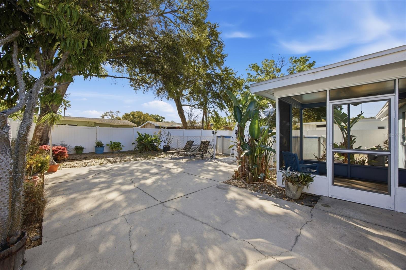 2217 LAUREN DR, LARGO, FL, 33774