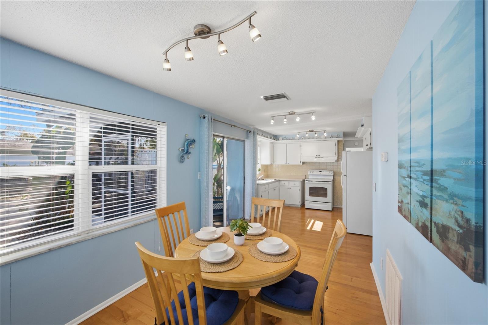 2217 LAUREN DR, LARGO, FL, 33774