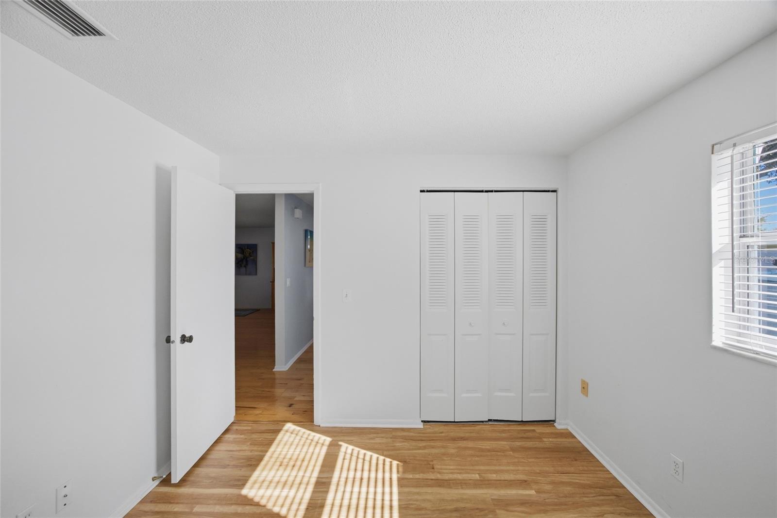 2217 LAUREN DR, LARGO, FL, 33774