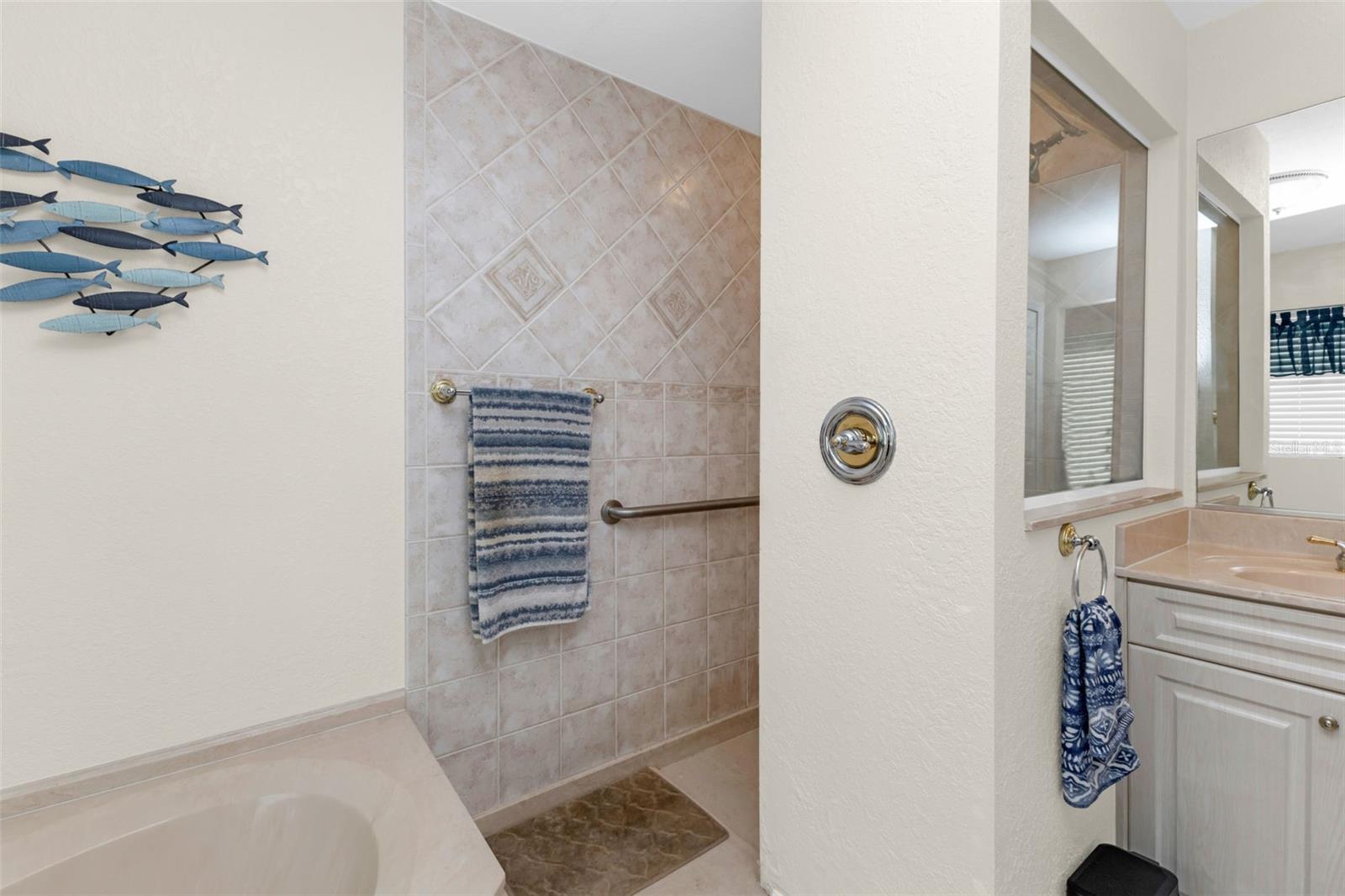 138 COLONIAL ST SW, PORT CHARLOTTE, FL, 33952