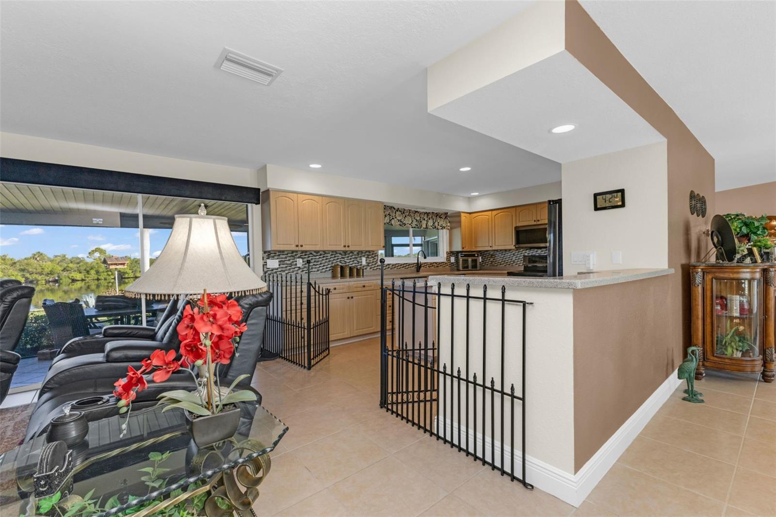 138 COLONIAL ST SW, PORT CHARLOTTE, FL, 33952