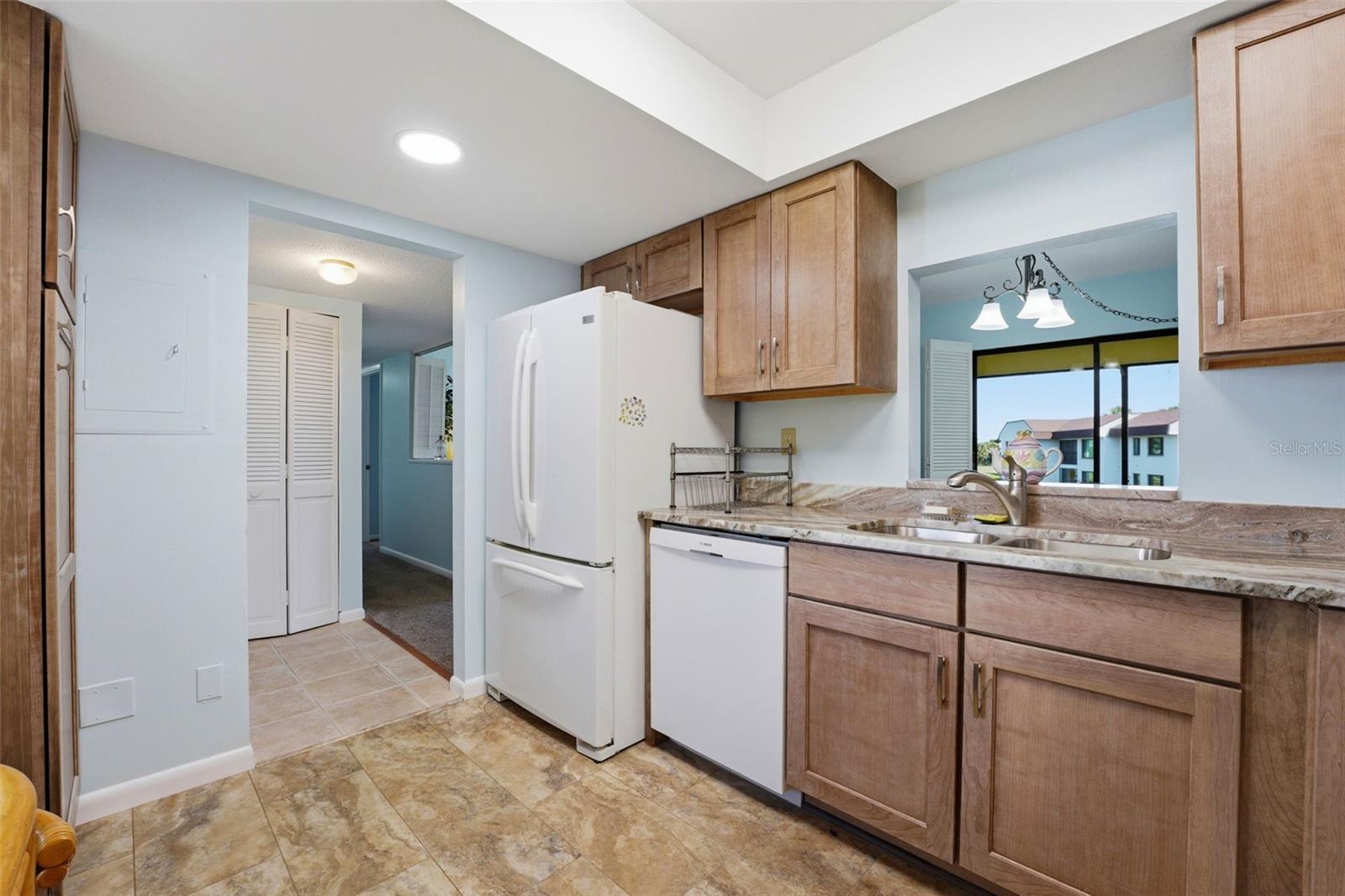820 CAPRI ISLES BLVD #202, VENICE, FL, 34292