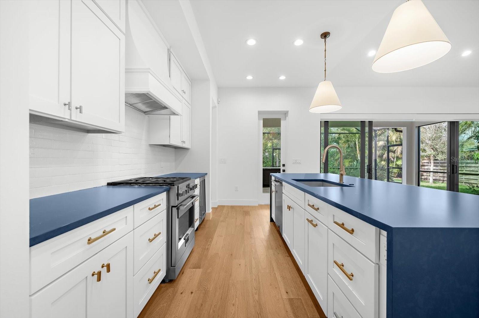 2135 DATURA ST, SARASOTA, FL, 34239