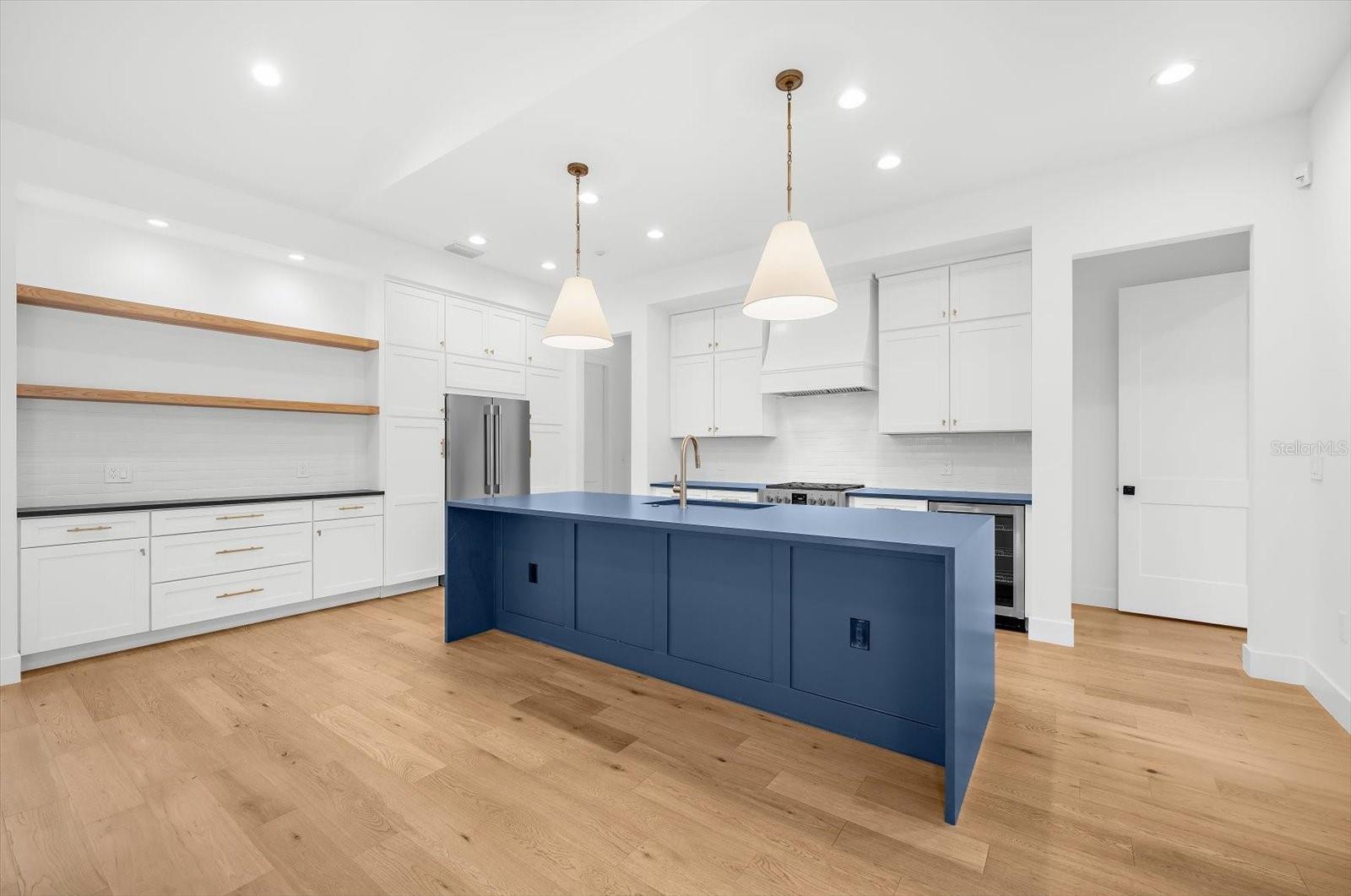 2135 DATURA ST, SARASOTA, FL, 34239