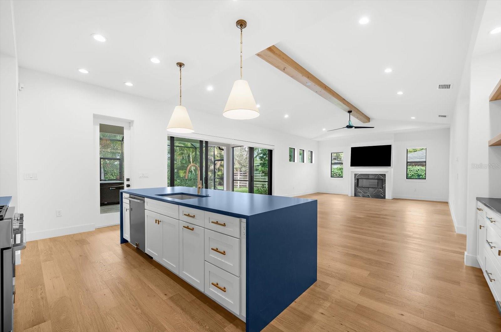 2135 DATURA ST, SARASOTA, FL, 34239