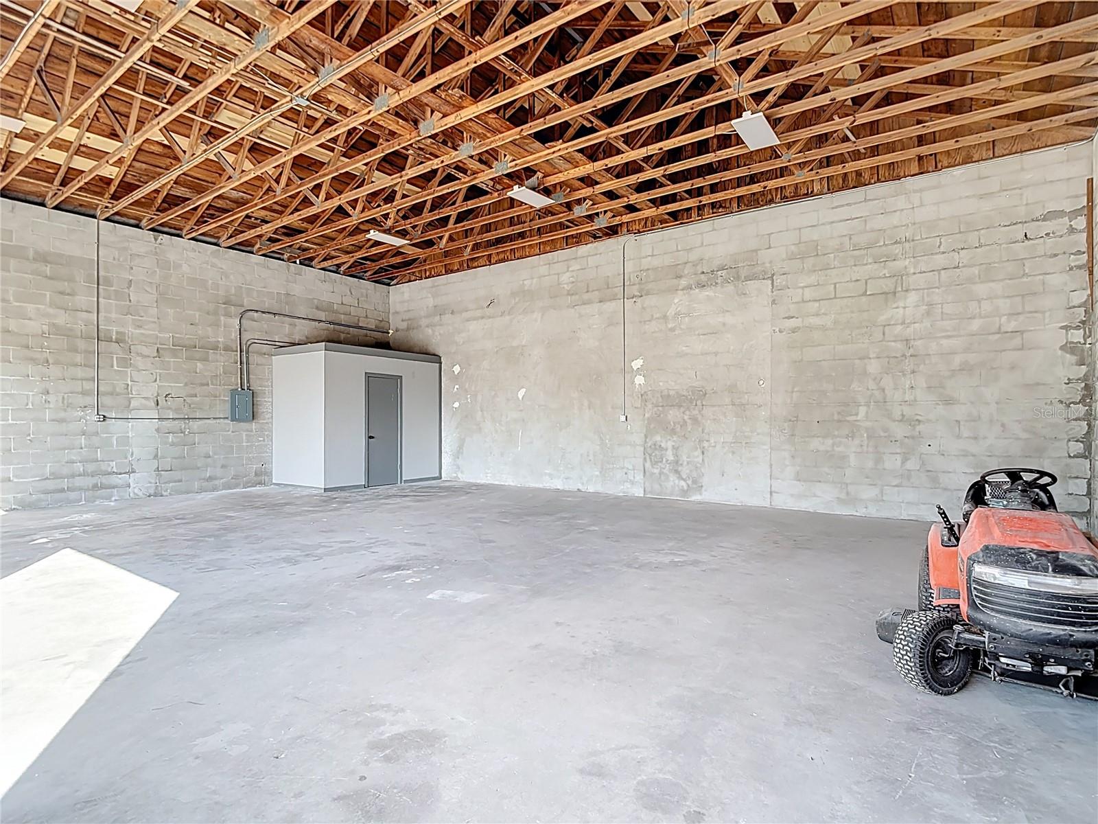 8925 NEW YORK AVE, HUDSON, FL, 34667